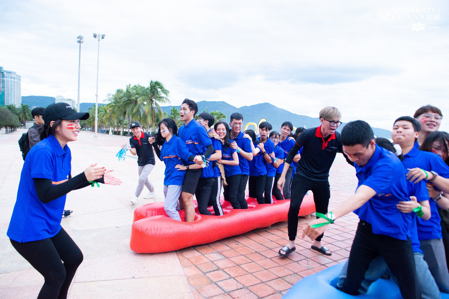 Công thức thành công của sinh viên trường quốc tế - Ảnh 2. Công thức thành công của sinh viên trường quốc tế - Ảnh 2.