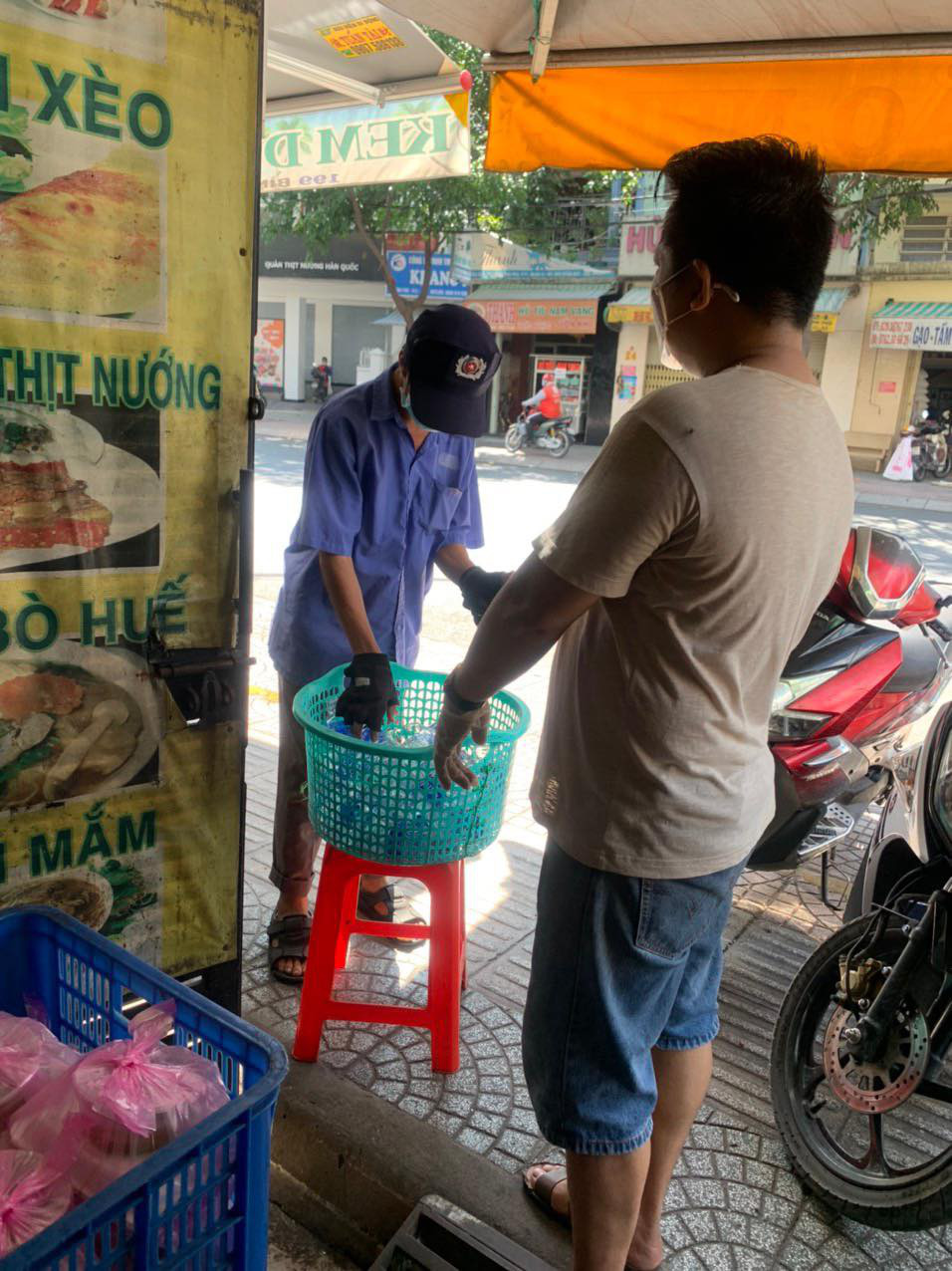 Tấm lòng thơm thảo của cô chủ trẻ 25 tuổi - Ảnh 3. Tấm lòng thơm thảo của cô chủ trẻ 25 tuổi - Ảnh 3.