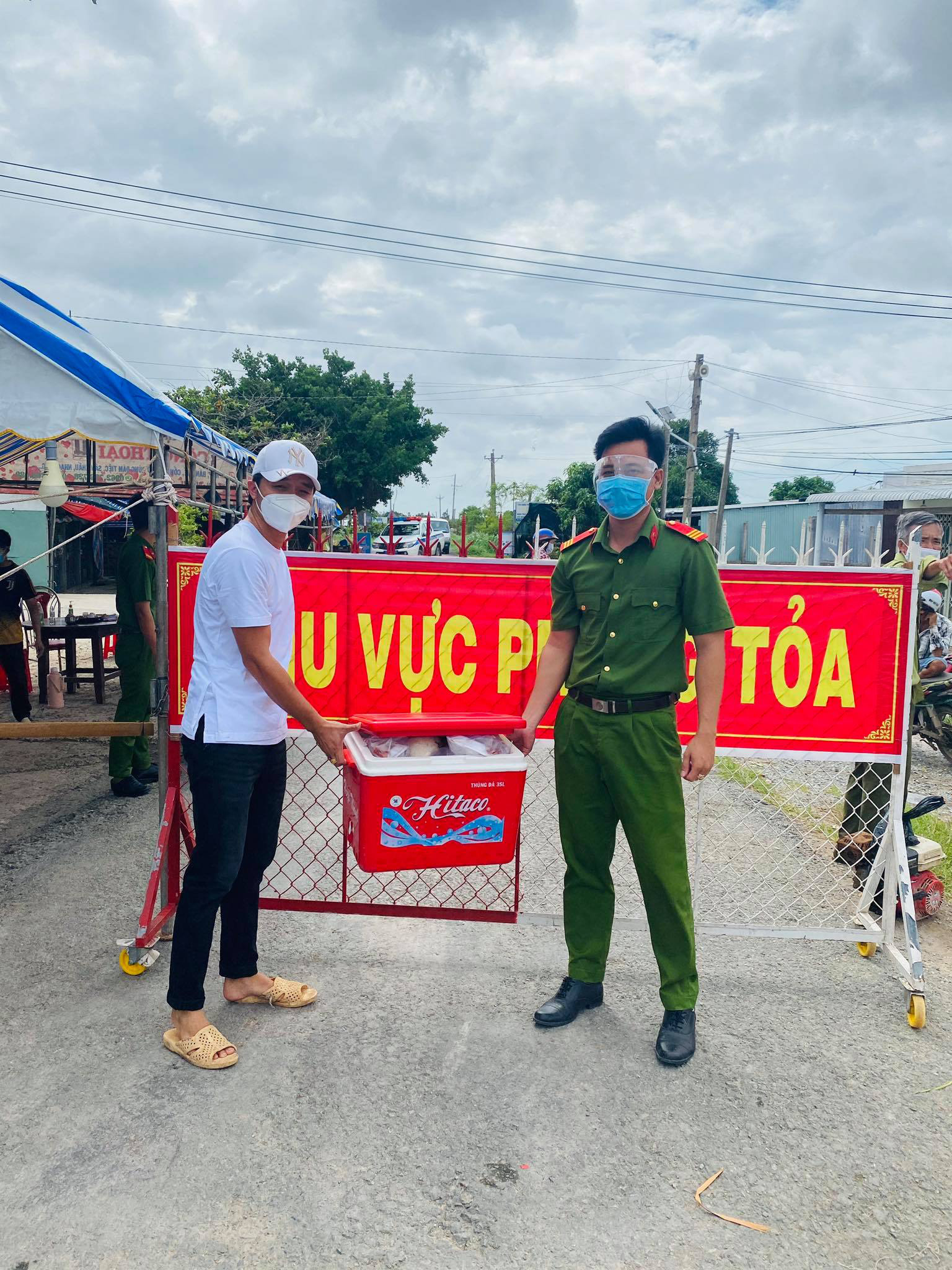 Diễn viên Minh Luân, Lê Minh Thành về quê, tham gia chống dịch - Ảnh 3. Diễn viên Minh Luân, Lê Minh Thành về quê, tham gia chống dịch - Ảnh 3.