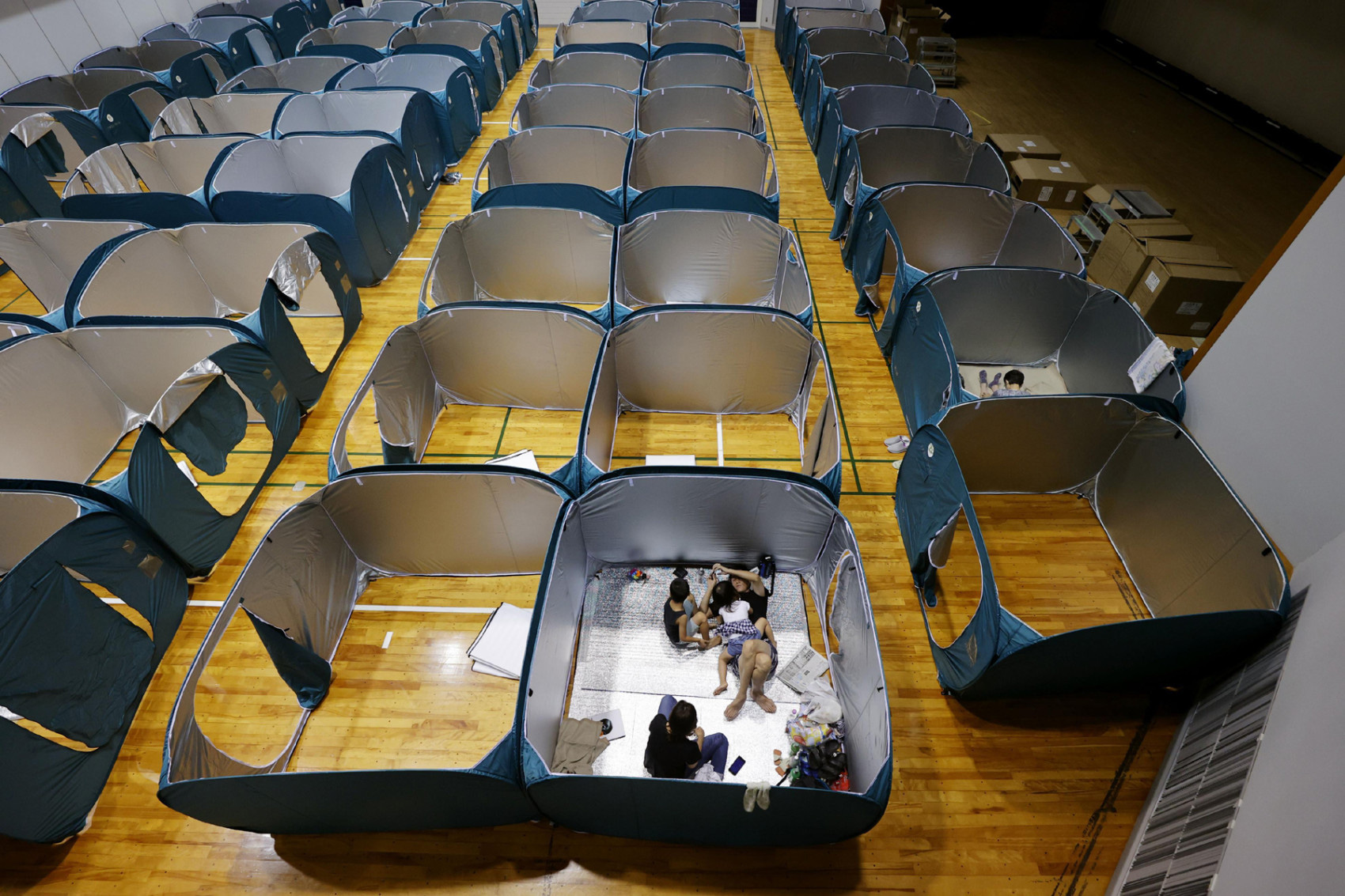 Biển nước sau mưa lớn chưa từng có ở Nhật Bản - Ảnh 8.