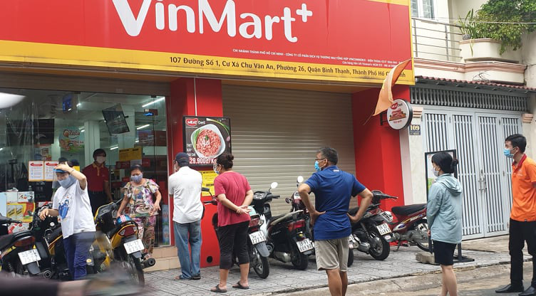 Rà soát 23 siêu thị, cửa hàng VinMart/VinMart+ tại Hà Nội, Hưng Yên do liên quan đến ca F0 - Ảnh 1. Rà soát 23 siêu thị, cửa hàng VinMart/VinMart+ tại Hà Nội, Hưng Yên do liên quan đến ca F0 - Ảnh 1.