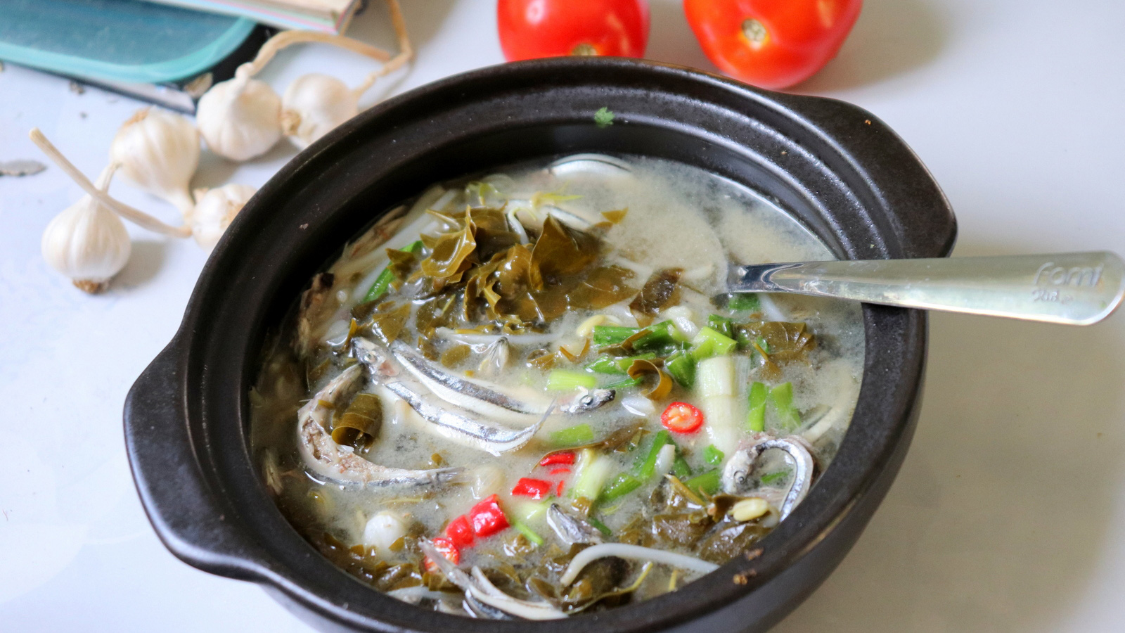 Canh lá giang giải nhiệt, nấu cá cơm, thịt bò - Ảnh 3.