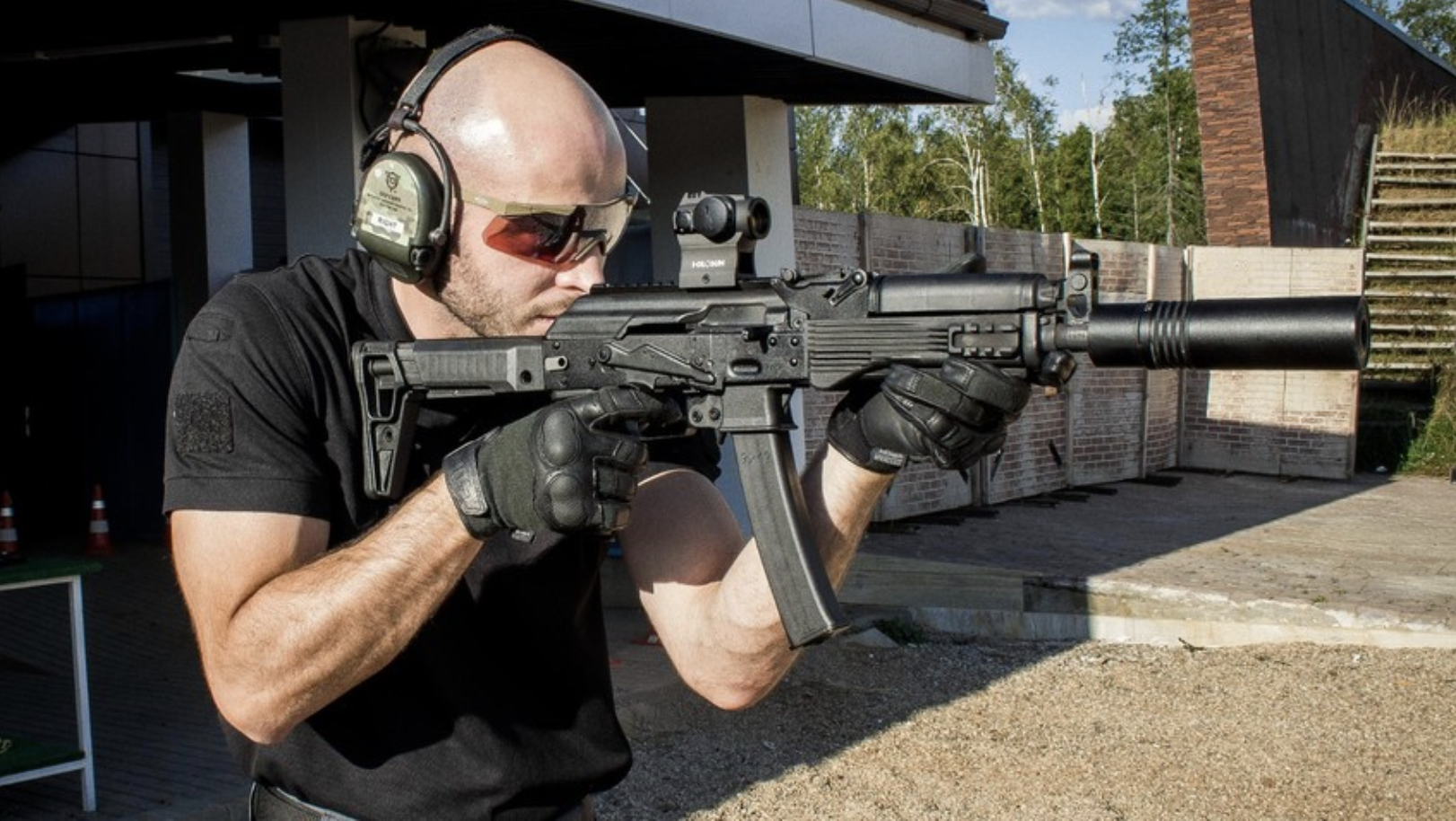 Tiểu liên mới của Nga bắn xuyên thủng áo giáp chống đạn - Ảnh 3.