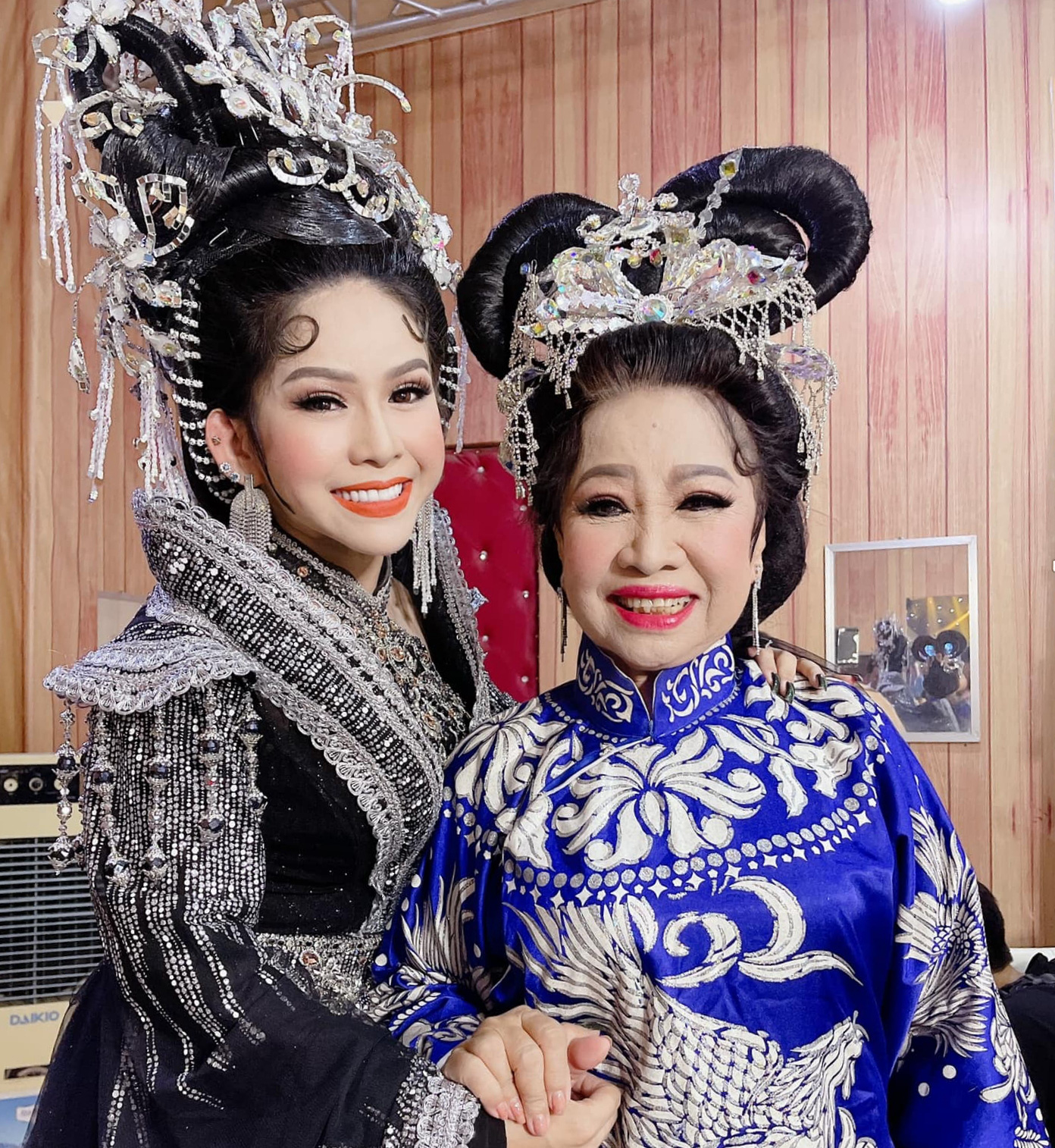 Nghệ sĩ cải lương Bình Tinh 1 tháng mất 3 người thân - Ảnh 2.