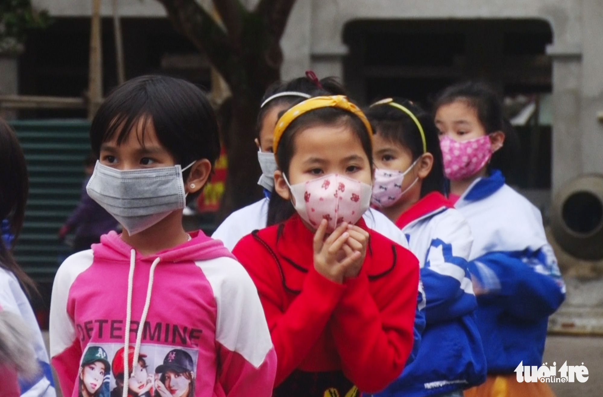 Nghệ An chia khung giờ học trực tuyến, anh em trong nhà có thể xài chung 1 thiết bị - Ảnh 1. Nghệ An chia khung giờ học trực tuyến, anh em trong nhà có thể xài chung 1 thiết bị - Ảnh 1.