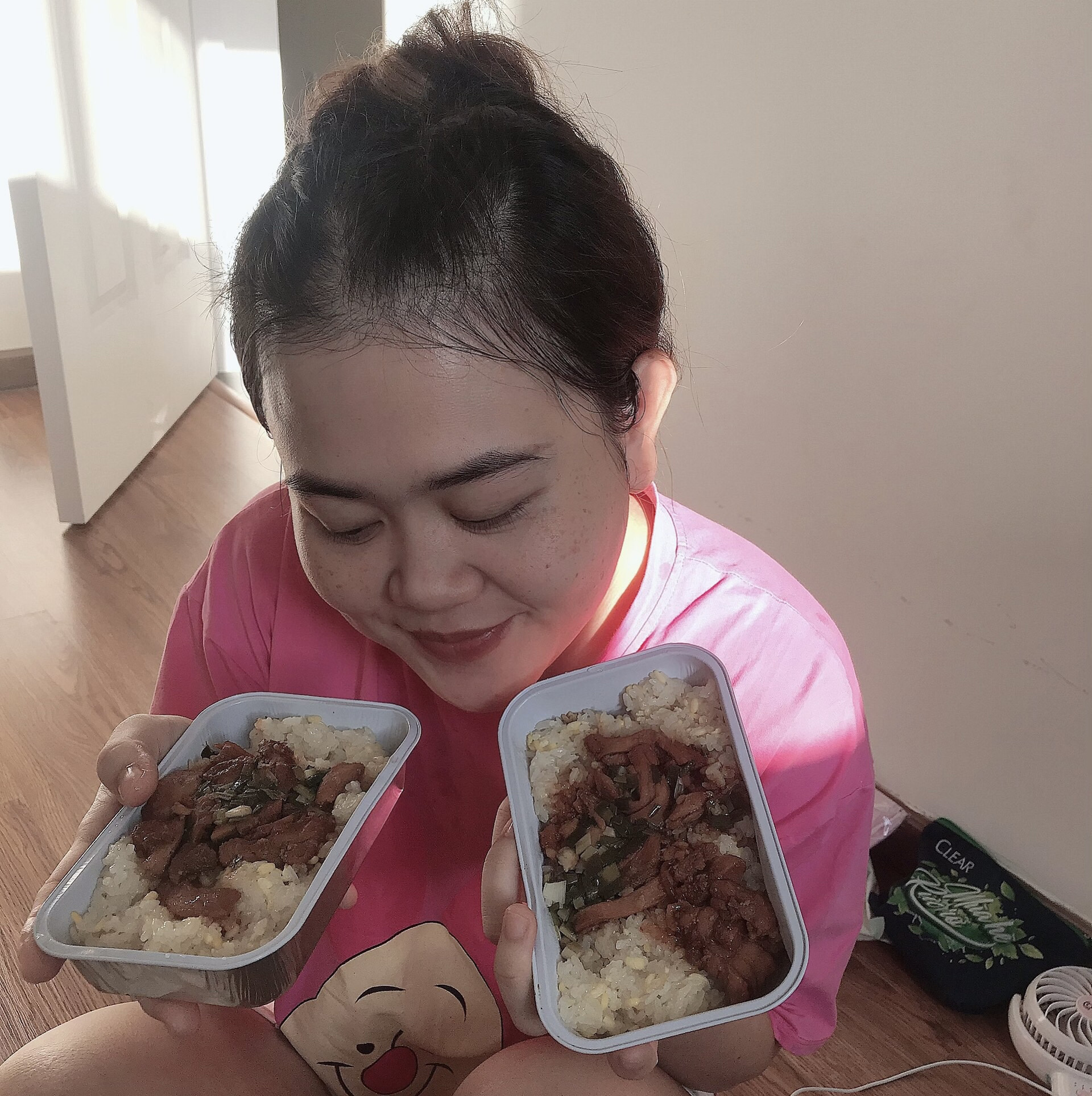 Cuộc chiến của các F0 - Kỳ 1: Vợ chồng cùng một phòng trị bệnh - Ảnh 1. Cuộc chiến của các F0 - Kỳ 1: Vợ chồng cùng một phòng trị bệnh - Ảnh 1.