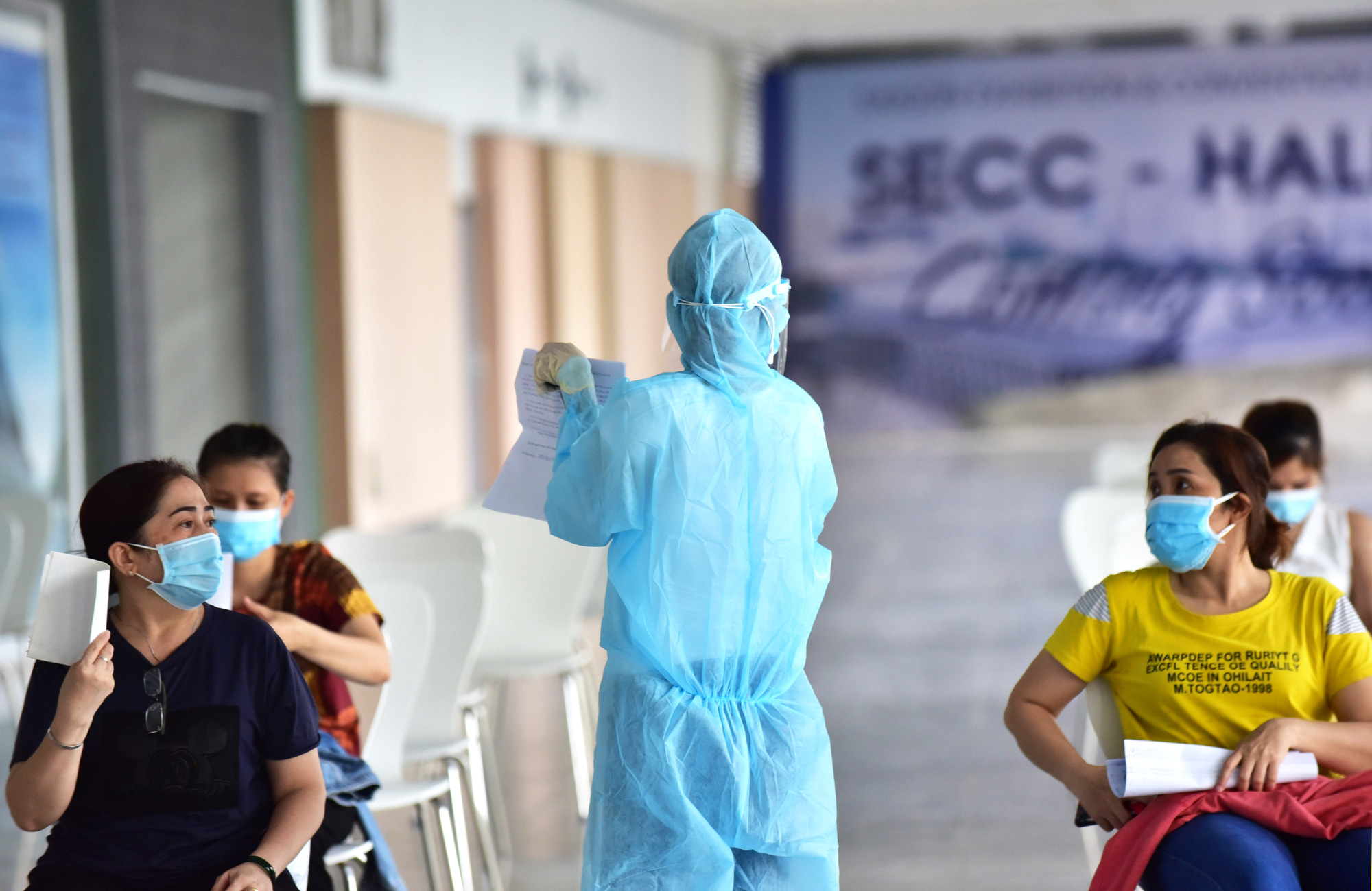 Sáng 6-8: Cả nước thêm 4.009 ca mắc COVID-19, có 823 ca trong cộng đồng - Ảnh 1.