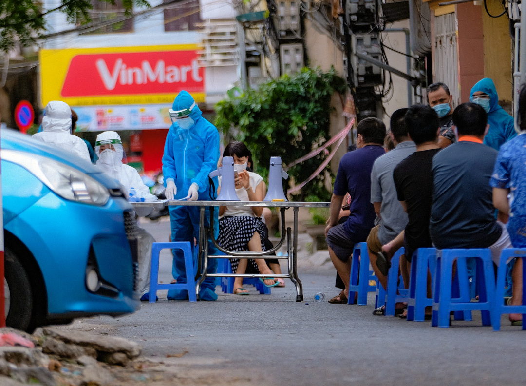 Hà Nội tìm người đến chung cư Liễu Giai Tower, Bệnh viện Medlatec - Ảnh 1. Hà Nội tìm người đến chung cư Liễu Giai Tower, Bệnh viện Medlatec - Ảnh 1.