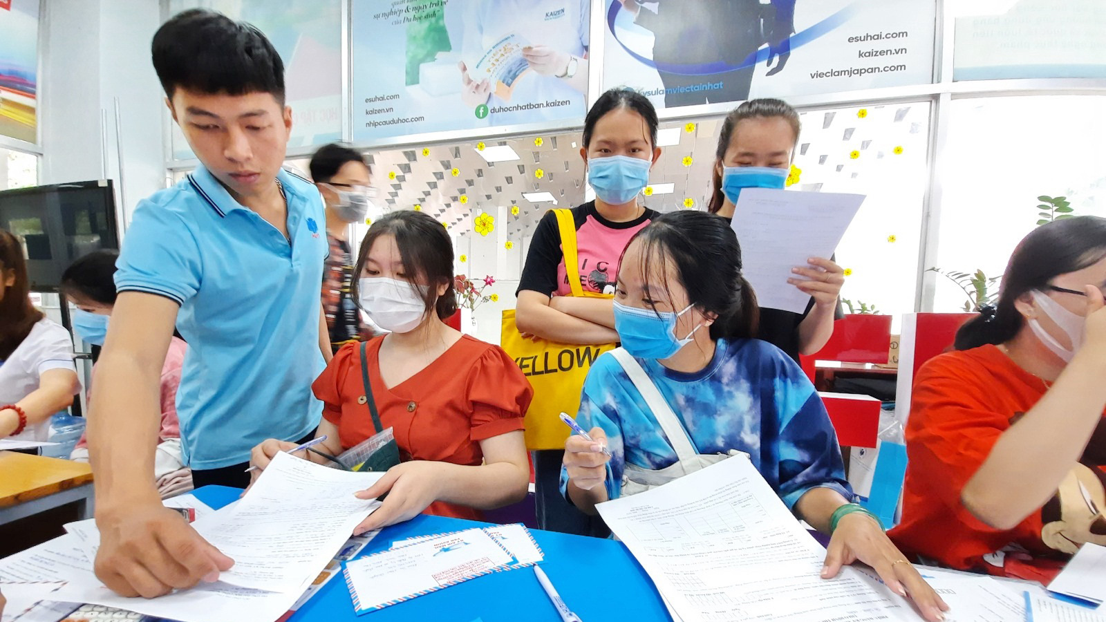 Nhiều trường đại học điều chỉnh thời gian nhập học - Ảnh 1. Nhiều trường đại học điều chỉnh thời gian nhập học - Ảnh 1.