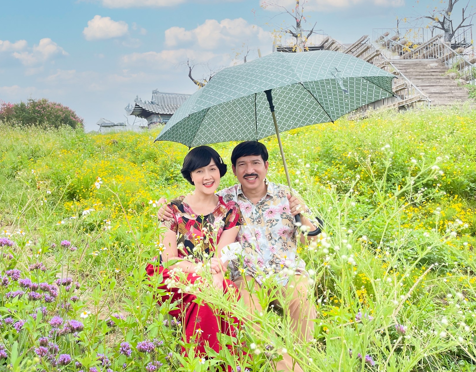 Hamlet Trương sẽ không bán Bậu ơi đừng khóc Phi Nhung từng hát - Ảnh 5. Hamlet Trương sẽ không bán Bậu ơi đừng khóc Phi Nhung từng hát - Ảnh 5.