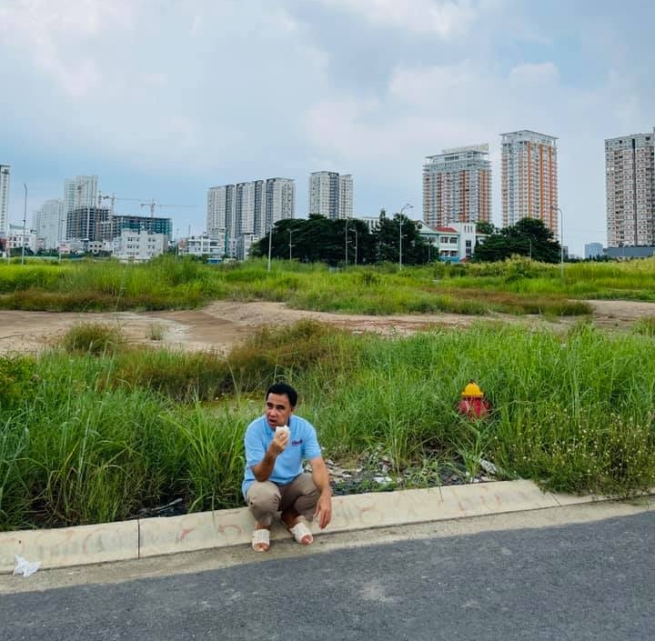 Hamlet Trương sẽ không bán Bậu ơi đừng khóc Phi Nhung từng hát - Ảnh 4. Hamlet Trương sẽ không bán Bậu ơi đừng khóc Phi Nhung từng hát - Ảnh 4.