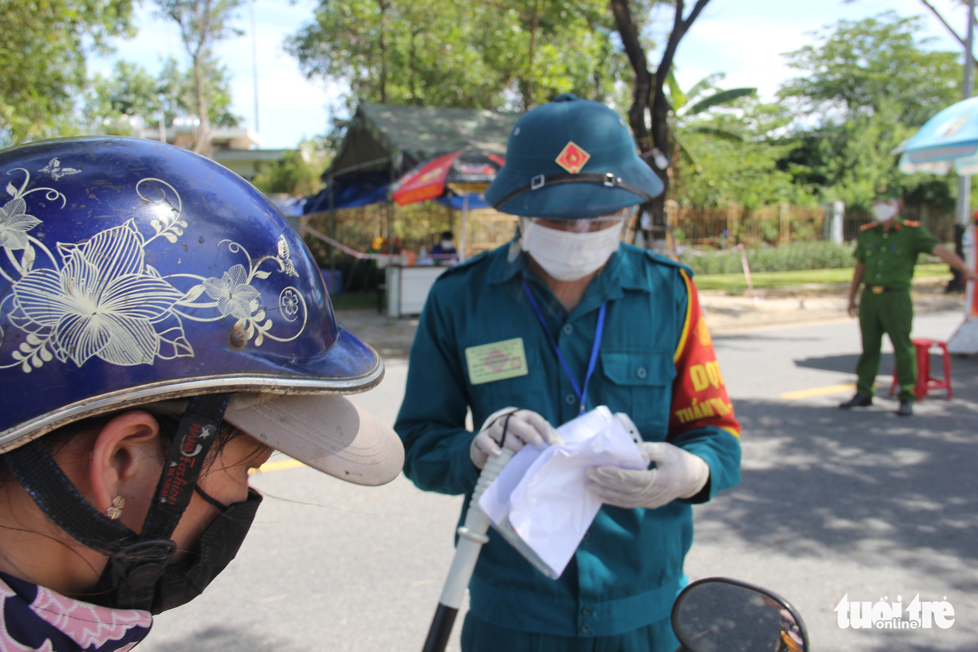 Đà Nẵng cấp giấy đi đường mã QR trực tuyến như thế nào? - Ảnh 1. Đà Nẵng cấp giấy đi đường mã QR trực tuyến như thế nào? - Ảnh 1.