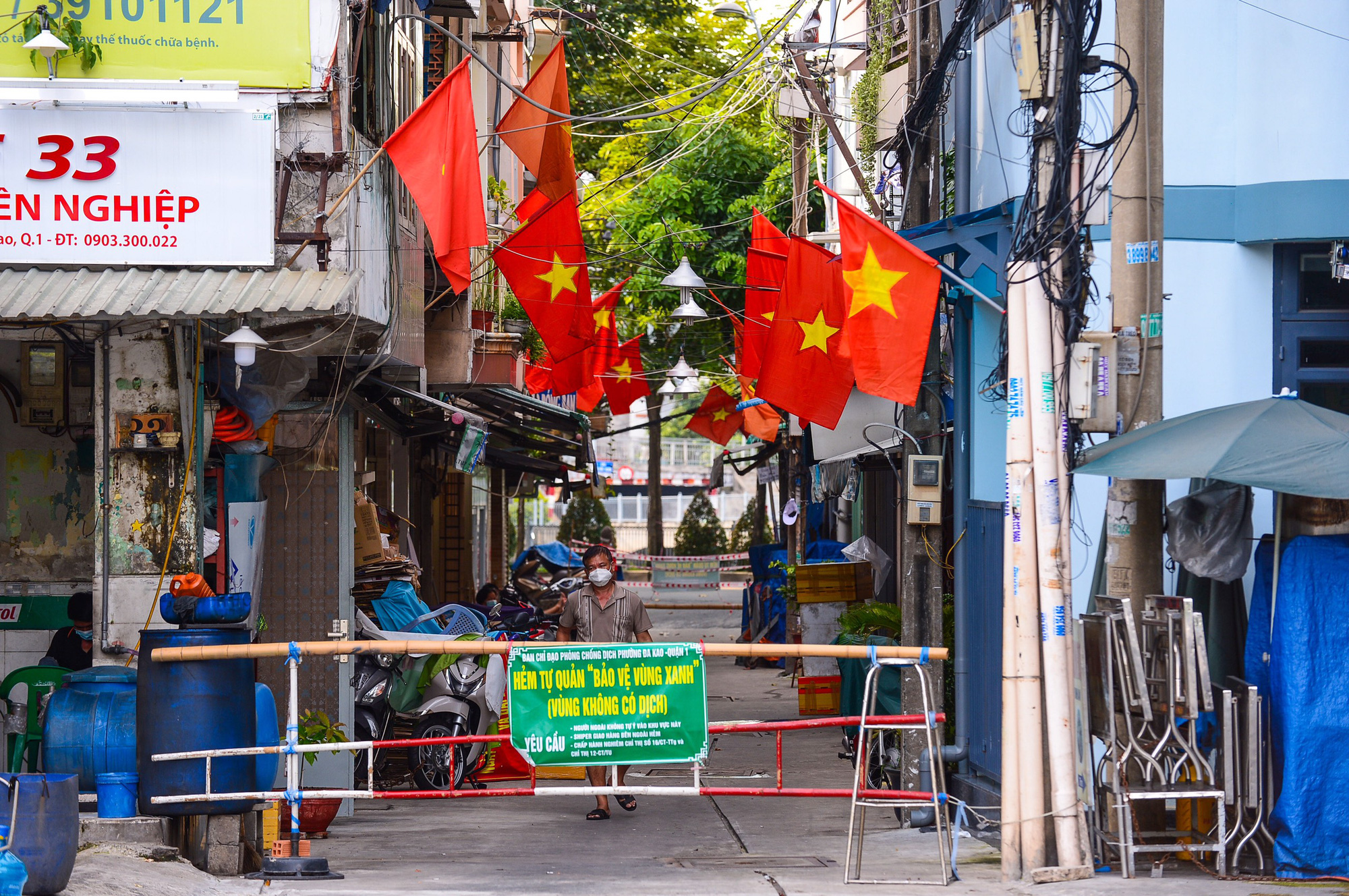 TP.HCM tiếp tục ai ở đâu ở yên đó đến hết 15-9 - Ảnh 1. TP.HCM tiếp tục ai ở đâu ở yên đó đến hết 15-9 - Ảnh 1.