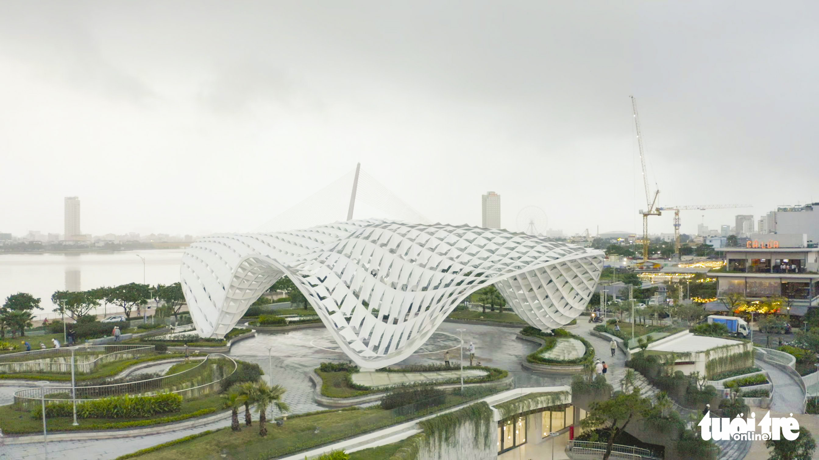 Ngắm cánh diều bay cao, công viên APEC độc đáo tại Đà Nẵng - Ảnh 1. Ngắm cánh diều bay cao, công viên APEC độc đáo tại Đà Nẵng - Ảnh 1.
