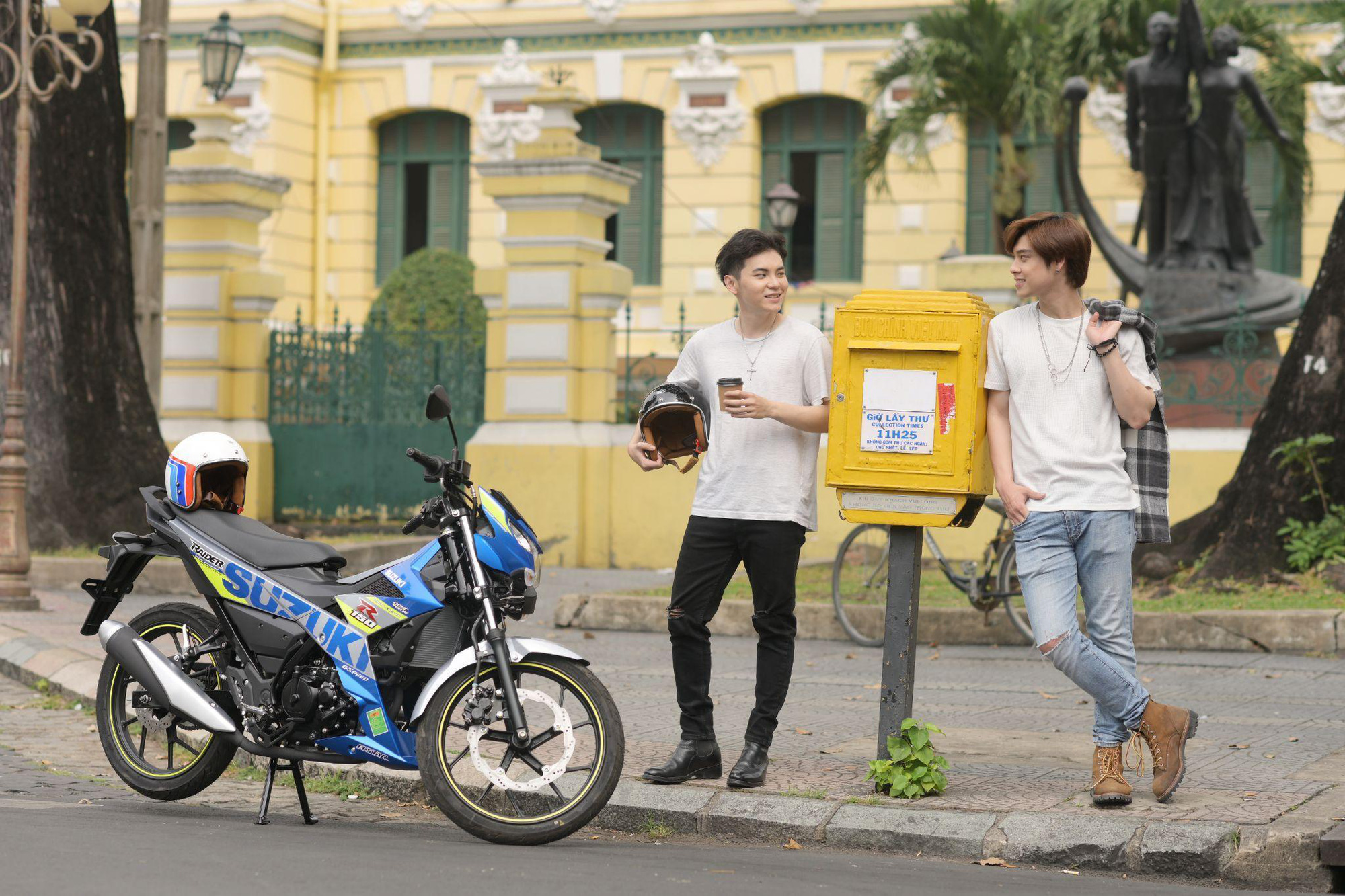 Hai mẫu xe máy underbone giàu cảm xúc nhà Suzuki - Ảnh 3. Hai mẫu xe máy underbone giàu cảm xúc nhà Suzuki - Ảnh 3.