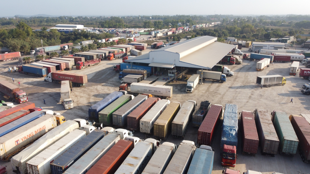 Từ An Giang ra Móng Cái, 1 tuần chưa thông quan, nhưng đã có hy vọng - Ảnh 4. Từ An Giang ra Móng Cái, 1 tuần chưa thông quan, nhưng đã có hy vọng - Ảnh 4.