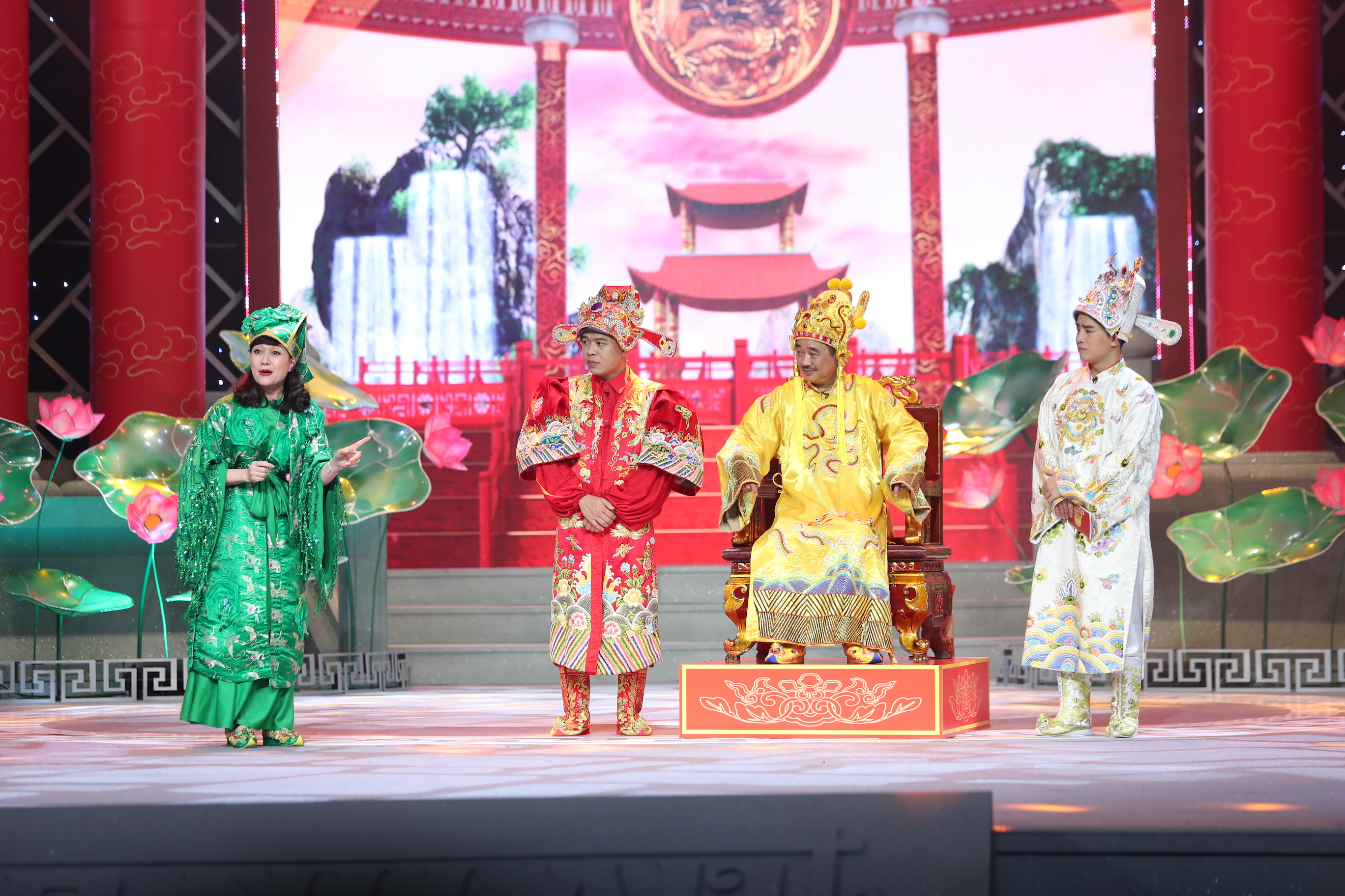 Công Lý, Xuân Bắc không tham gia Táo quân, về ‘nghỉ hưu để làm người tử tế’ - Ảnh 3. Công Lý, Xuân Bắc không tham gia Táo quân, về ‘nghỉ hưu để làm người tử tế’ - Ảnh 3.