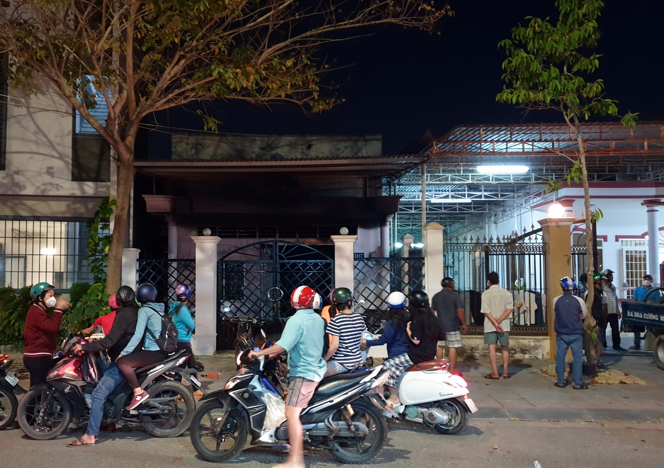 Giết cha ruột bằng thuốc độc, giấu thi thể rồi tạo hiện trường giả - Ảnh 2. Giết cha ruột bằng thuốc độc, giấu thi thể rồi tạo hiện trường giả - Ảnh 2.