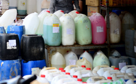 Từ vụ đầu độc cha bằng xyanua: Quản lý hóa chất, chất độc quá lỏng lẻo - Ảnh 1. Từ vụ đầu độc cha bằng xyanua: Quản lý hóa chất, chất độc quá lỏng lẻo - Ảnh 1.