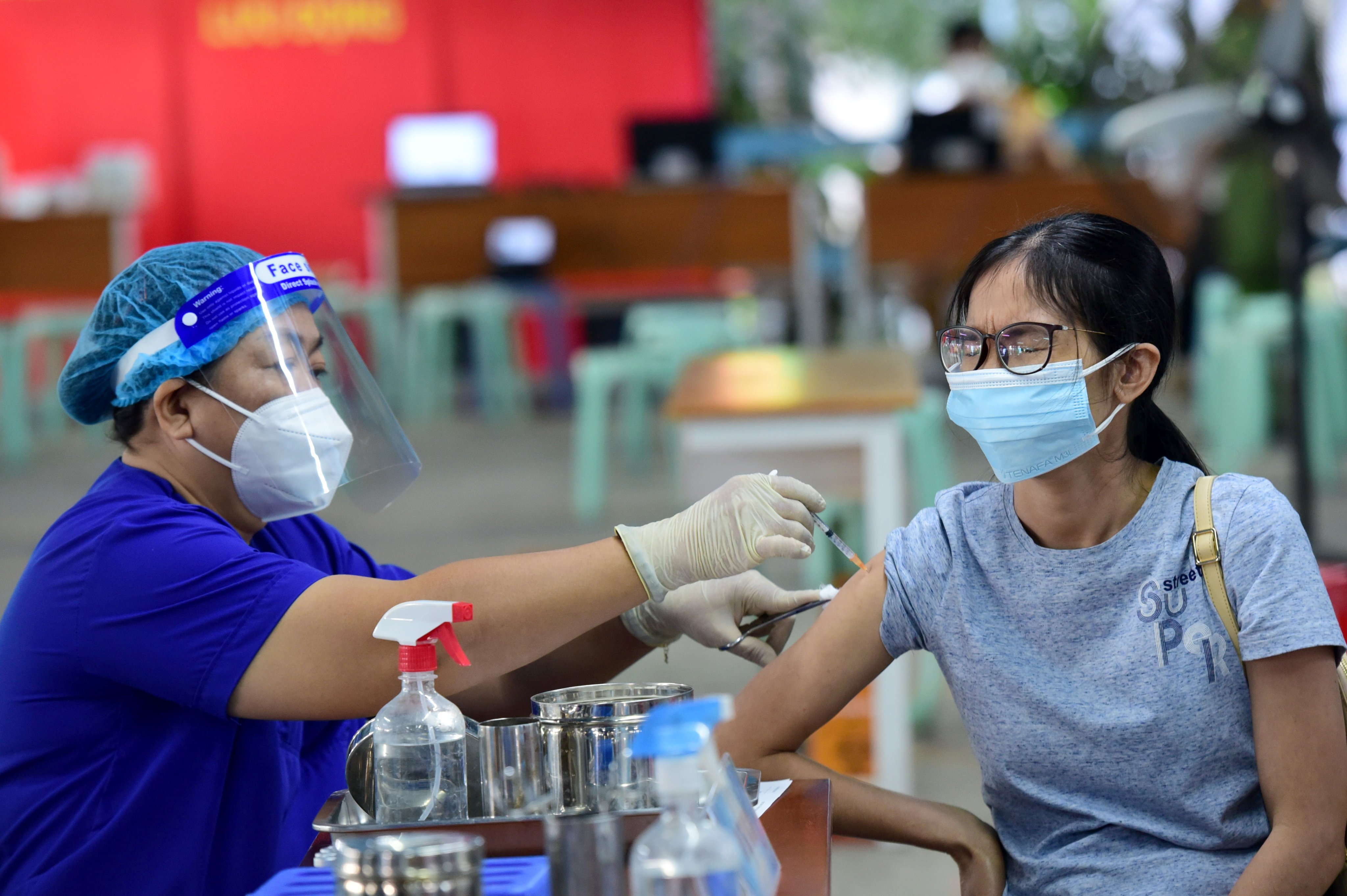 Tin COVID-19 chiều 25-5: Cả nước 1.344 ca mới, TP.HCM chỉ 35 ca - Ảnh 1. Tin COVID-19 chiều 25-5: Cả nước 1.344 ca mới, TP.HCM chỉ 35 ca - Ảnh 1.