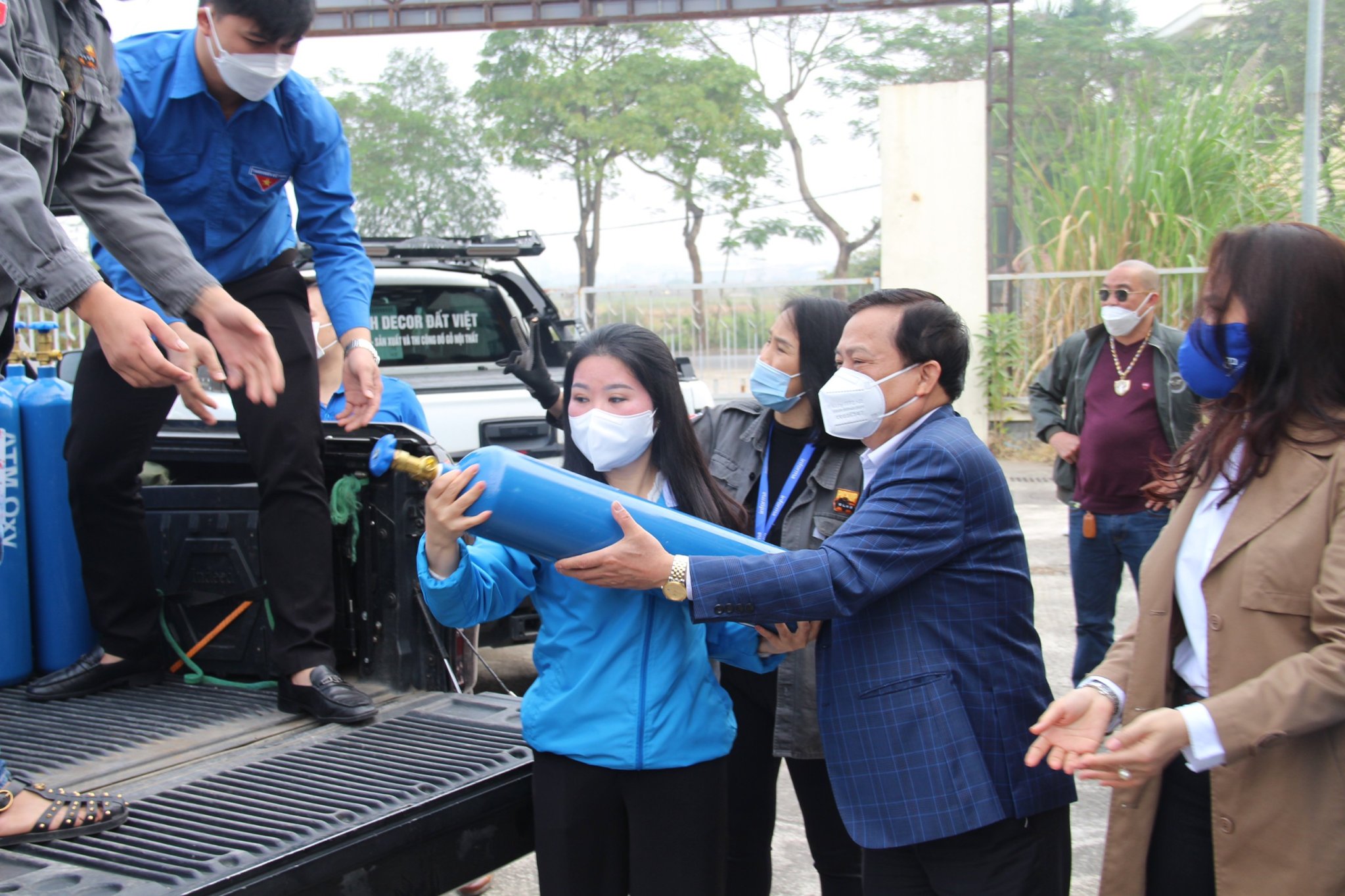 Hà Nội có trạm ATM oxy 1.000 bình hỗ trợ bệnh nhân COVID-19 - Ảnh 2.