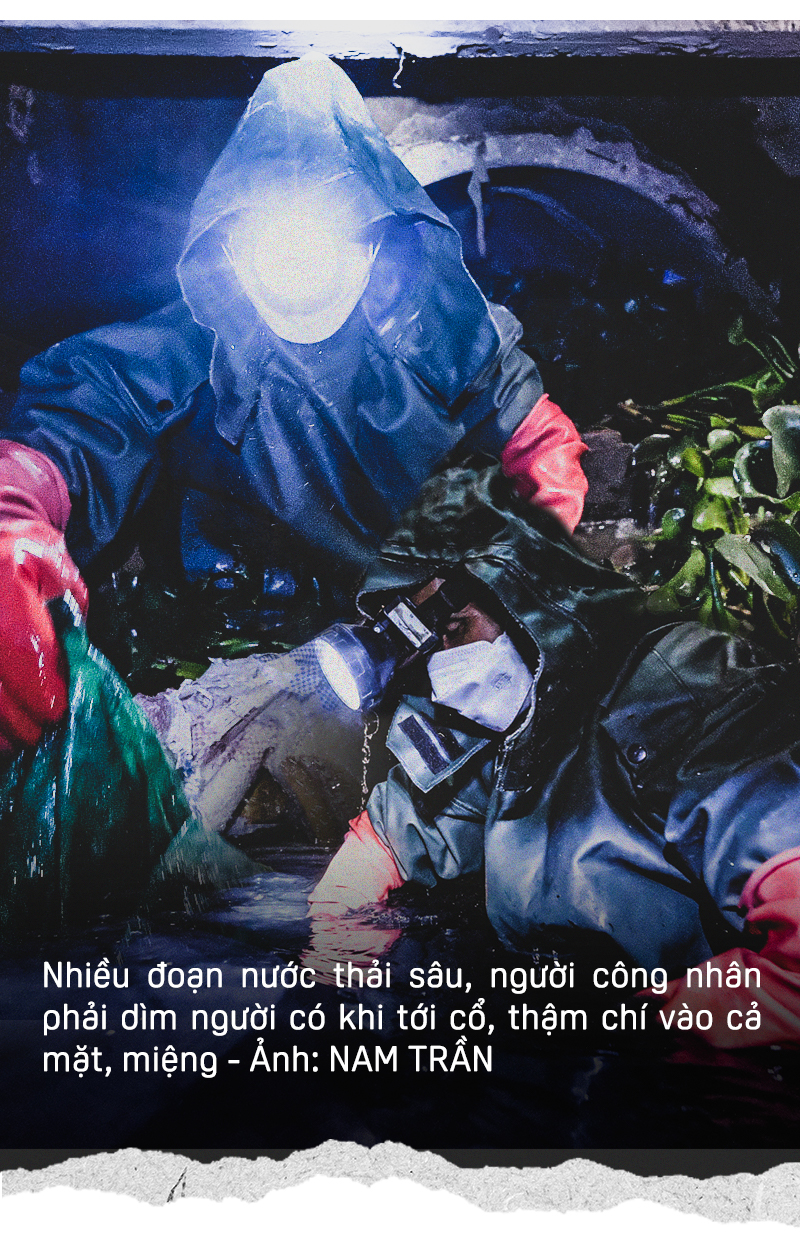 Những công nhân móc cống giữa trời đông - Ảnh 7.