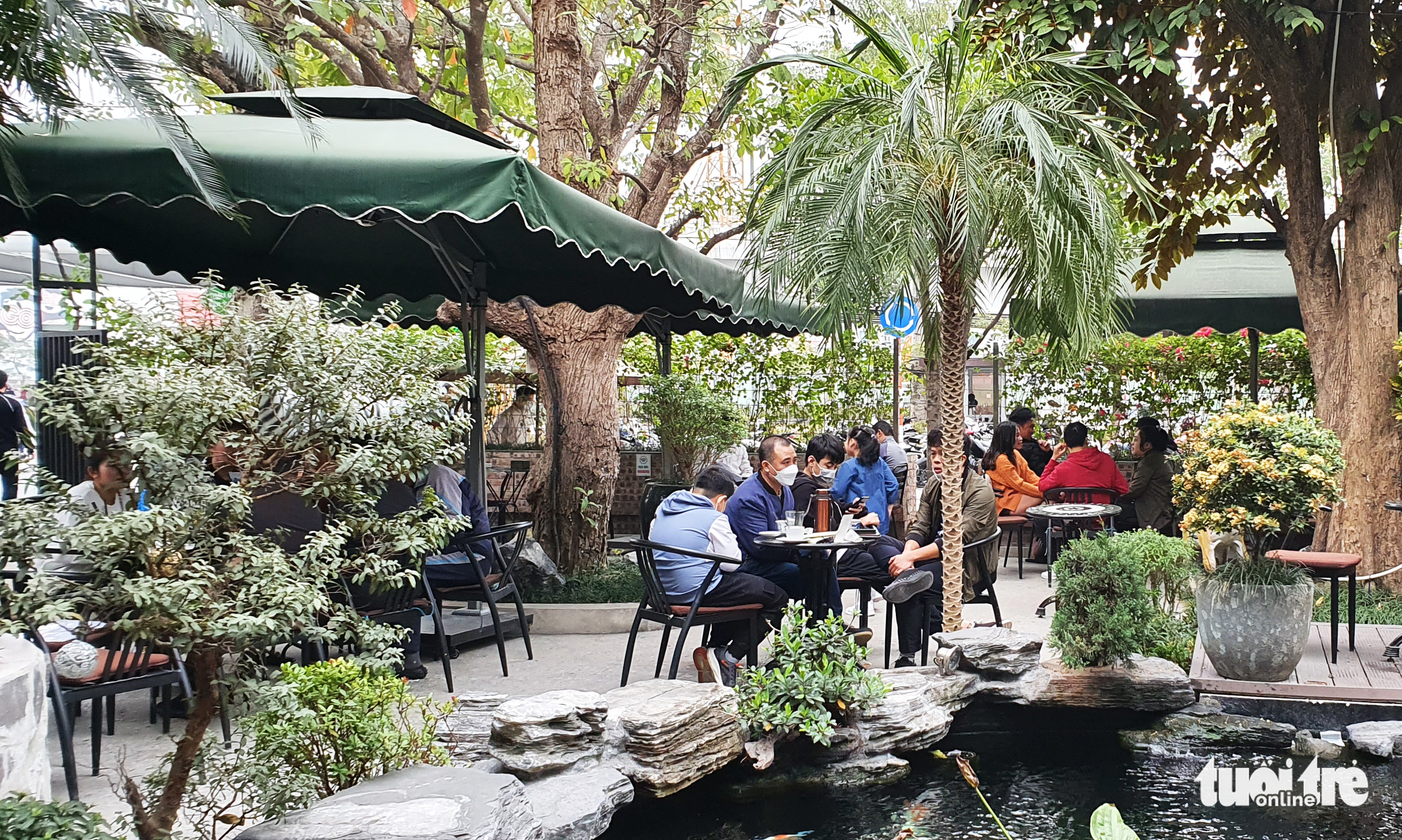 Vì sao Hải Phòng nâng cấp độ dịch lên vùng đỏ dù chưa đến mức? - Ảnh 2. Vì sao Hải Phòng nâng cấp độ dịch lên vùng đỏ dù chưa đến mức? - Ảnh 2.