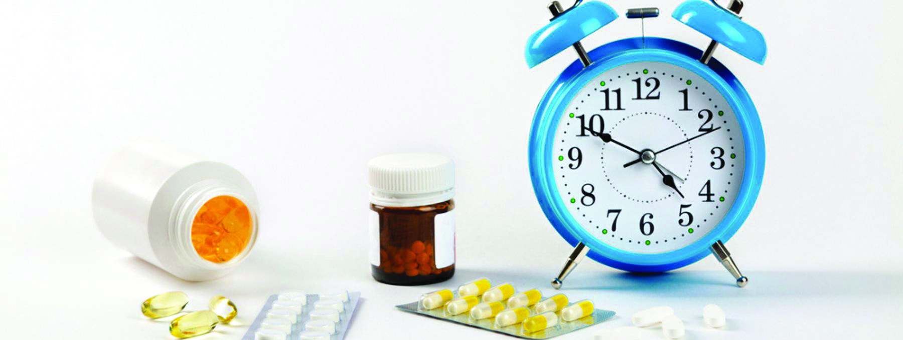 Tuân thủ đúng giờ uống thuốc và chế độ dinh dưỡng giúp kiểm soát tải lượng virus hiệu quả 