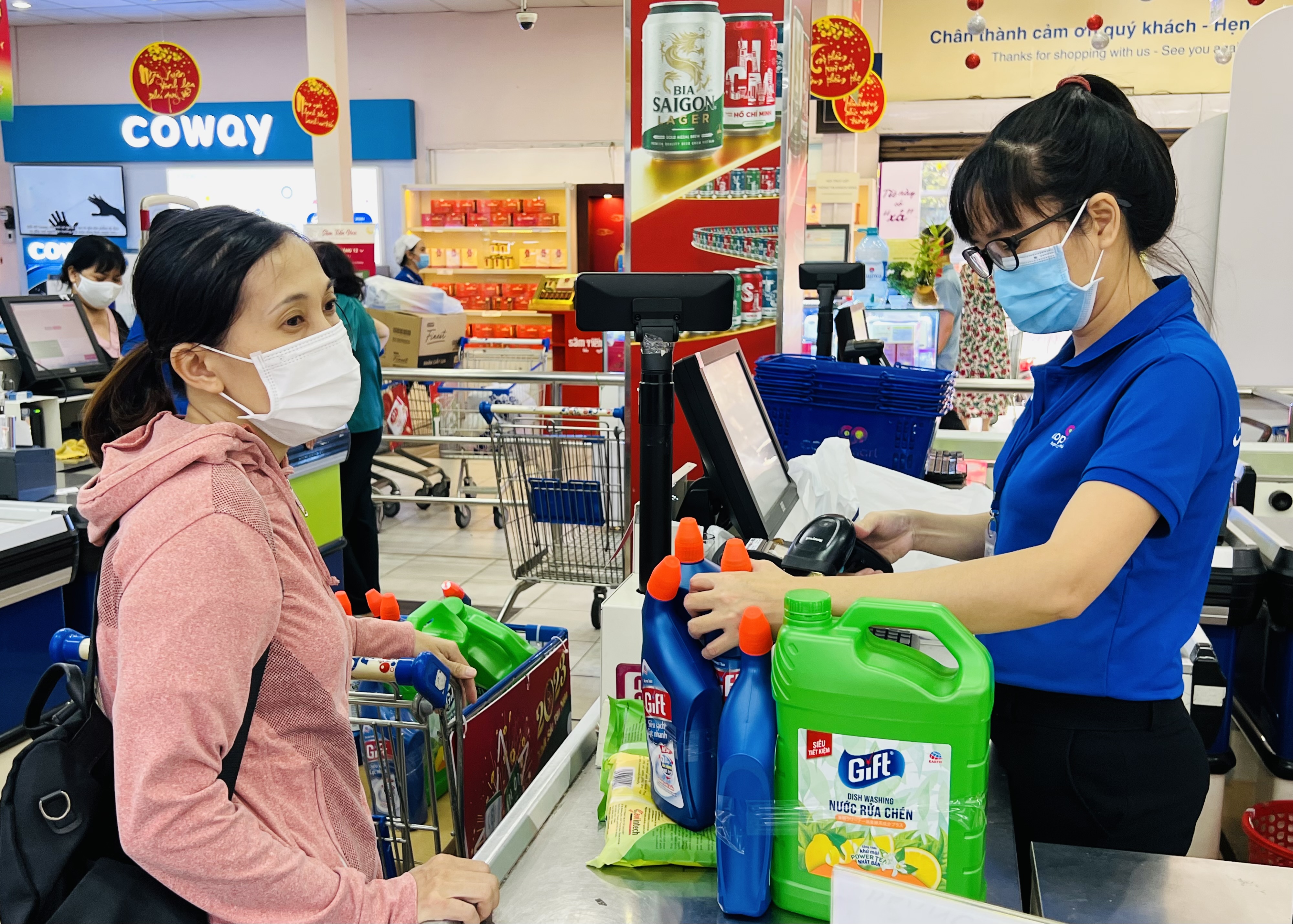 Nhộn nhịp tân trang nhà đón Tết - Ảnh 3. Nhộn nhịp tân trang nhà đón Tết - Ảnh 3.