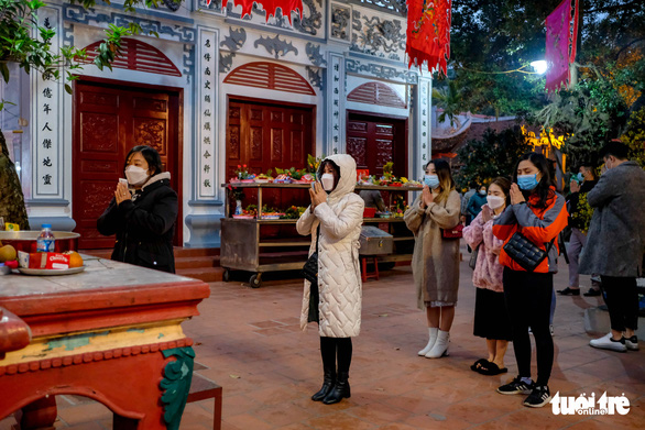 Nhiều nơi đã mở đền chùa nhưng các di tích ở Hà Nội vẫn… chờ - Ảnh 2. Nhiều nơi đã mở đền chùa nhưng các di tích ở Hà Nội vẫn… chờ - Ảnh 2.