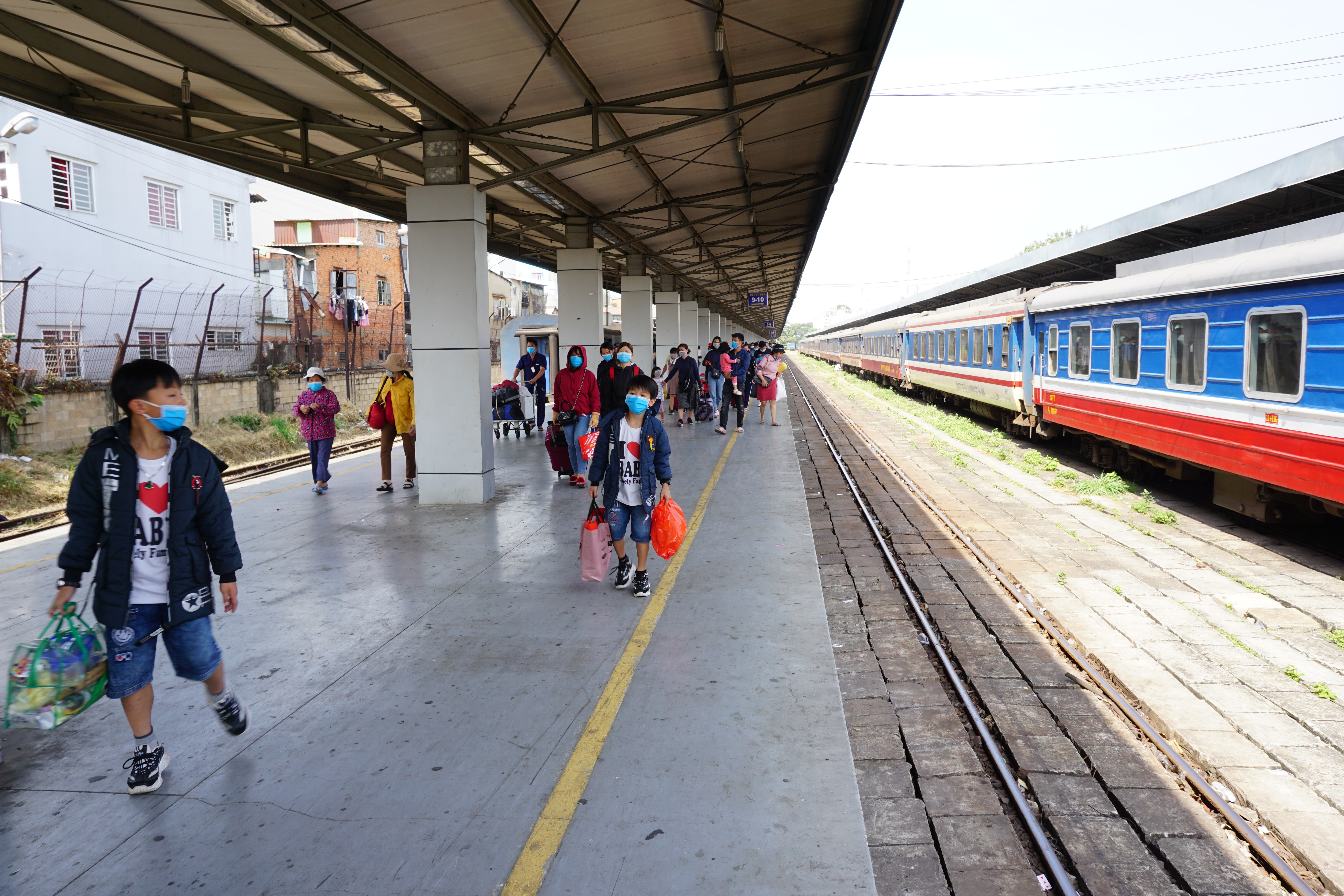 Đường sắt tung gần 20.000 vé tàu giảm giá 50% trong tháng 2 và tháng 3-2022 - Ảnh 1. Đường sắt tung gần 20.000 vé tàu giảm giá 50% trong tháng 2 và tháng 3-2022 - Ảnh 1.