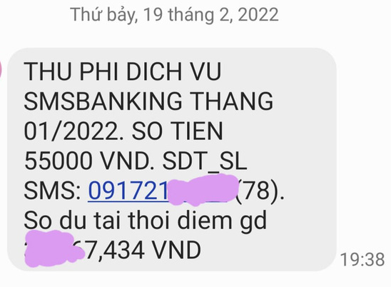 Phí tin nhắn ngân hàng tăng sốc 55.000-77.000 đồng/tháng, người dùng than bị cắt cổ - Ảnh 1. Phí tin nhắn ngân hàng tăng sốc 55.000-77.000 đồng/tháng, người dùng than bị cắt cổ - Ảnh 1.