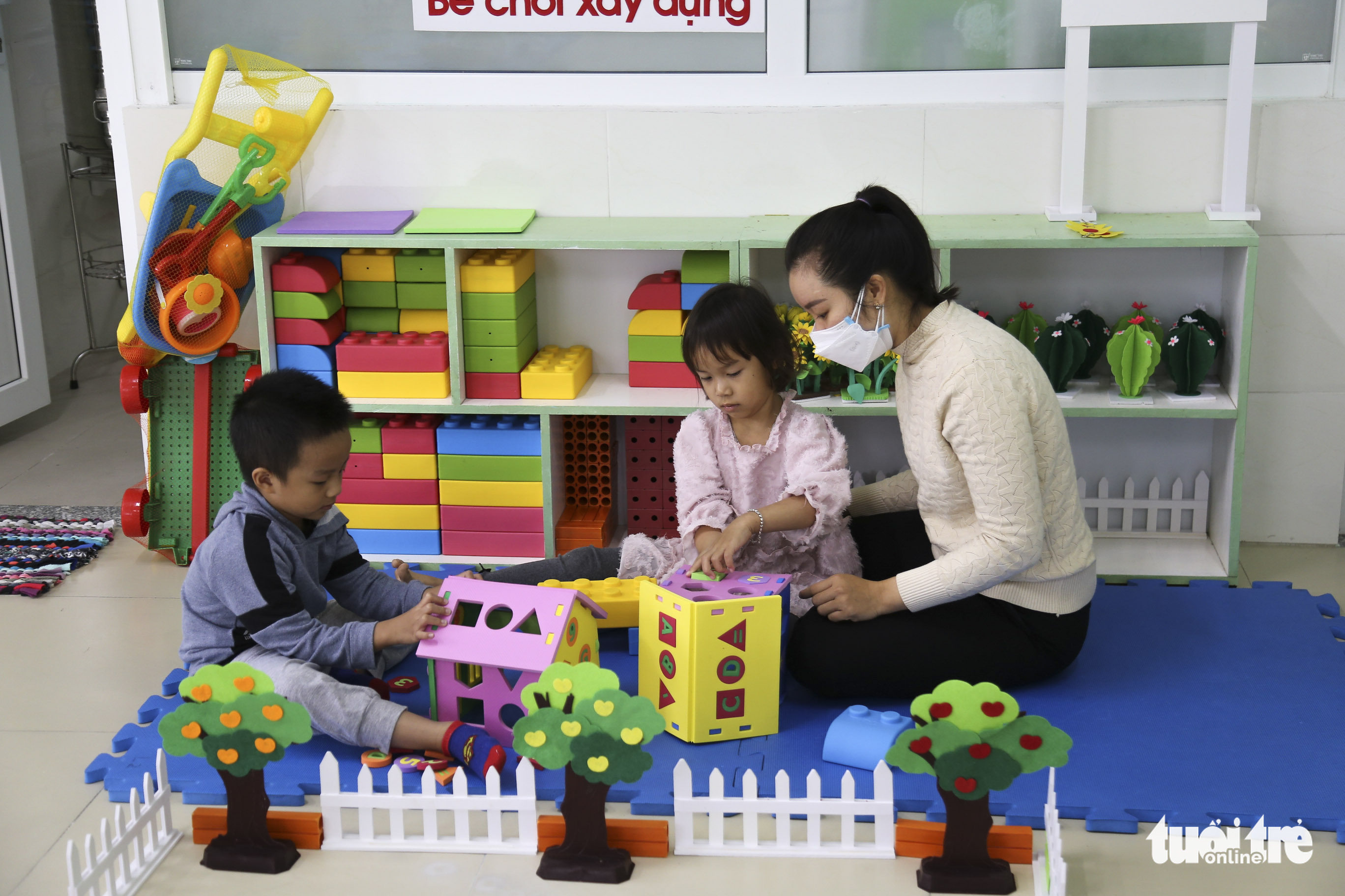 Tiểu học, mầm non Đà Nẵng mở cửa, học sinh vắng khá nhiều do phụ huynh chưa yên tâm - Ảnh 9. Tiểu học, mầm non Đà Nẵng mở cửa, học sinh vắng khá nhiều do phụ huynh chưa yên tâm - Ảnh 9.