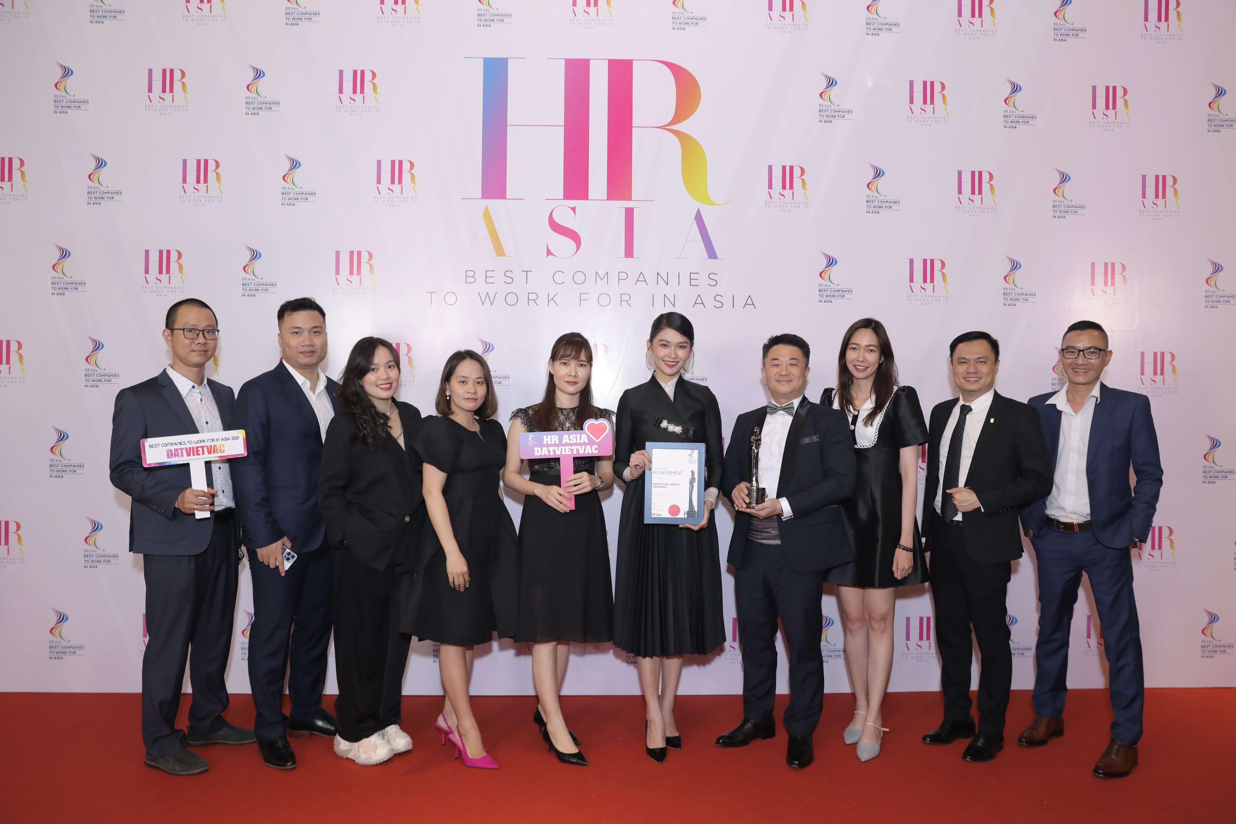 DatVietVAC tiếp tục được vinh danh giải thưởng ‘Nơi làm việc tốt nhất châu Á’ - Ảnh 3. DatVietVAC tiếp tục được vinh danh giải thưởng ‘Nơi làm việc tốt nhất châu Á’ - Ảnh 3.