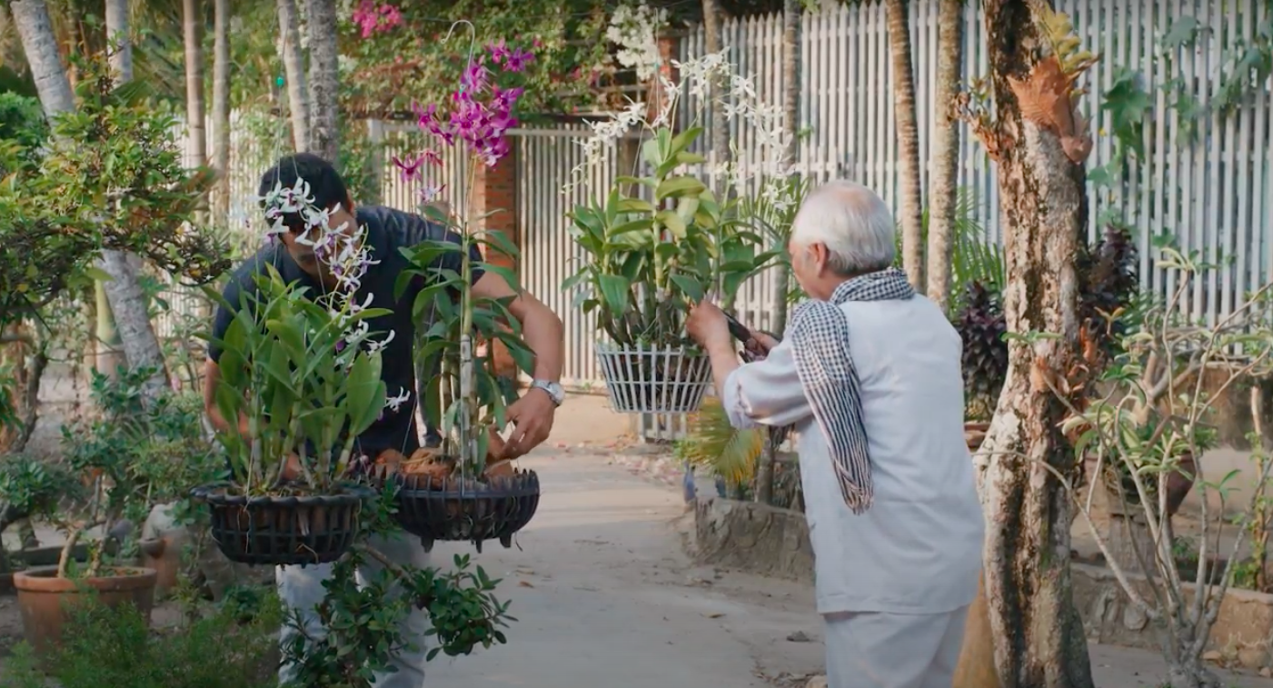 Ca sĩ Quang Toàn qua đời tại sân bay ở Mỹ; nghệ sĩ Sài Gòn tiễn biệt Hoàng Lan - Ảnh 5. Ca sĩ Quang Toàn qua đời tại sân bay ở Mỹ; nghệ sĩ Sài Gòn tiễn biệt Hoàng Lan - Ảnh 5.