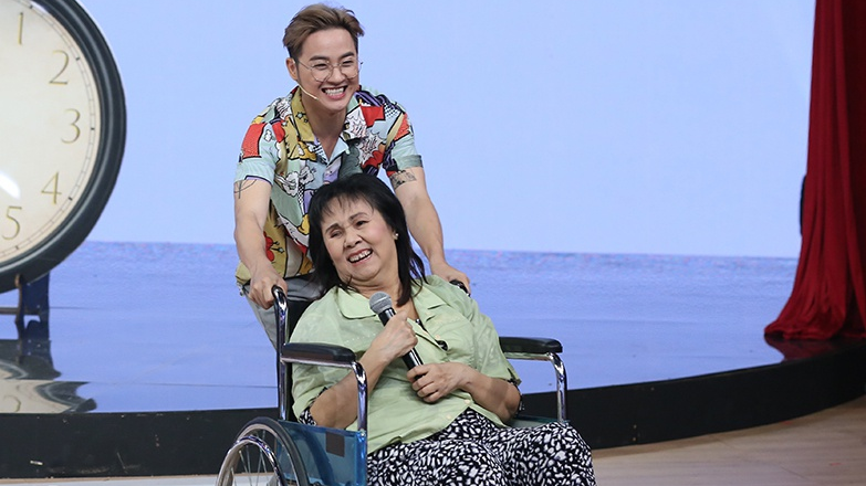 Ca sĩ Quang Toàn qua đời tại sân bay ở Mỹ; nghệ sĩ Sài Gòn tiễn biệt Hoàng Lan - Ảnh 3. Ca sĩ Quang Toàn qua đời tại sân bay ở Mỹ; nghệ sĩ Sài Gòn tiễn biệt Hoàng Lan - Ảnh 3.