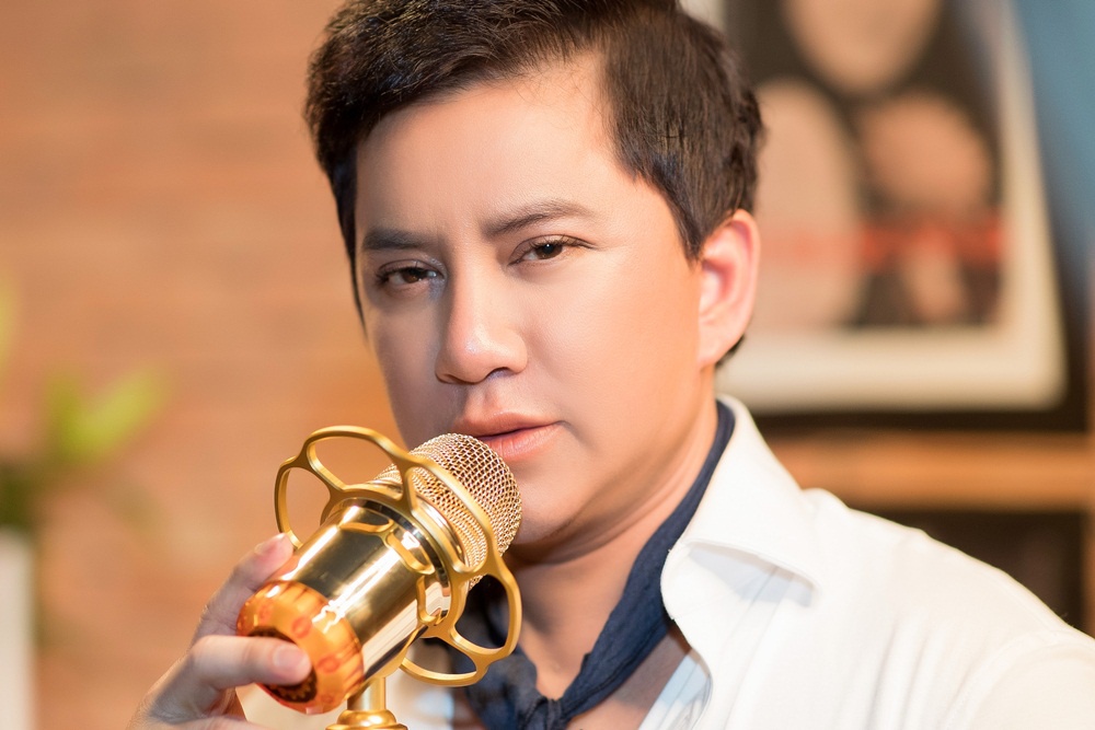 Ca sĩ Quang Toàn qua đời tại sân bay ở Mỹ; nghệ sĩ Sài Gòn tiễn biệt Hoàng Lan - Ảnh 2. Ca sĩ Quang Toàn qua đời tại sân bay ở Mỹ; nghệ sĩ Sài Gòn tiễn biệt Hoàng Lan - Ảnh 2.