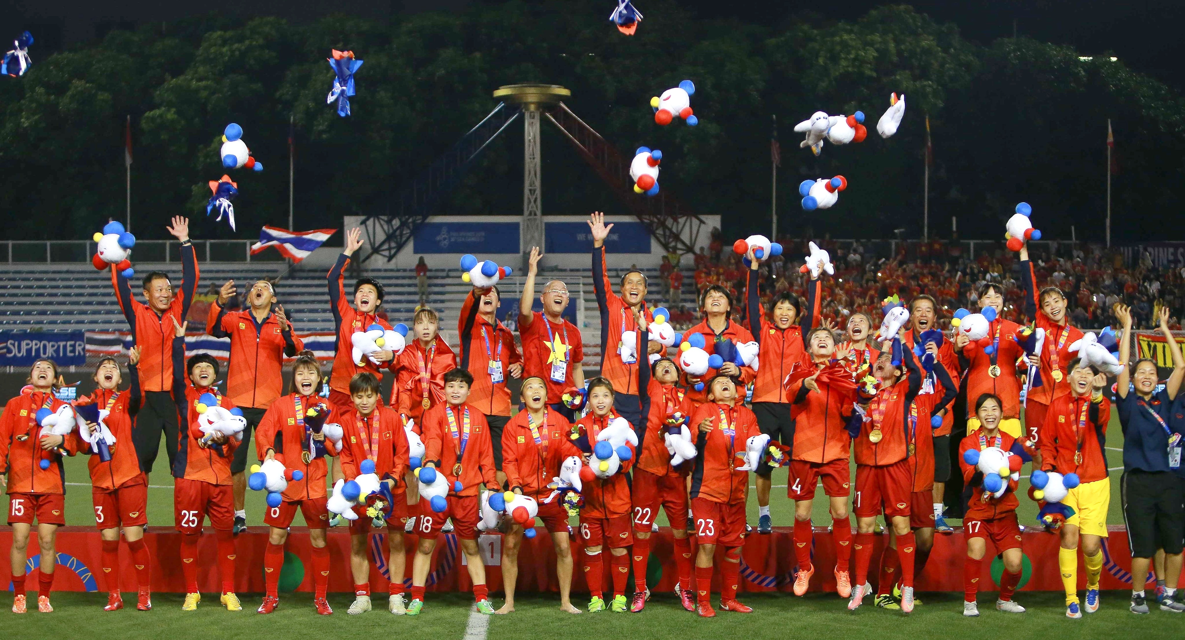 HLV Mai Đức Chung: Một đời tận hiến cho bóng đá Việt Nam - Ảnh 1. HLV Mai Đức Chung: Một đời tận hiến cho bóng đá Việt Nam - Ảnh 1.