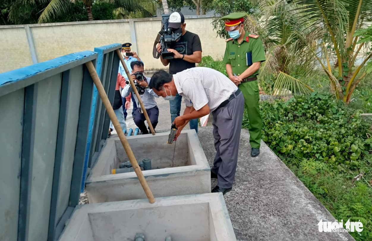 Nhiều cây xăng ở thủ phủ miền Tây đóng cửa, giăng dây - Ảnh 3. Nhiều cây xăng ở thủ phủ miền Tây đóng cửa, giăng dây - Ảnh 3.