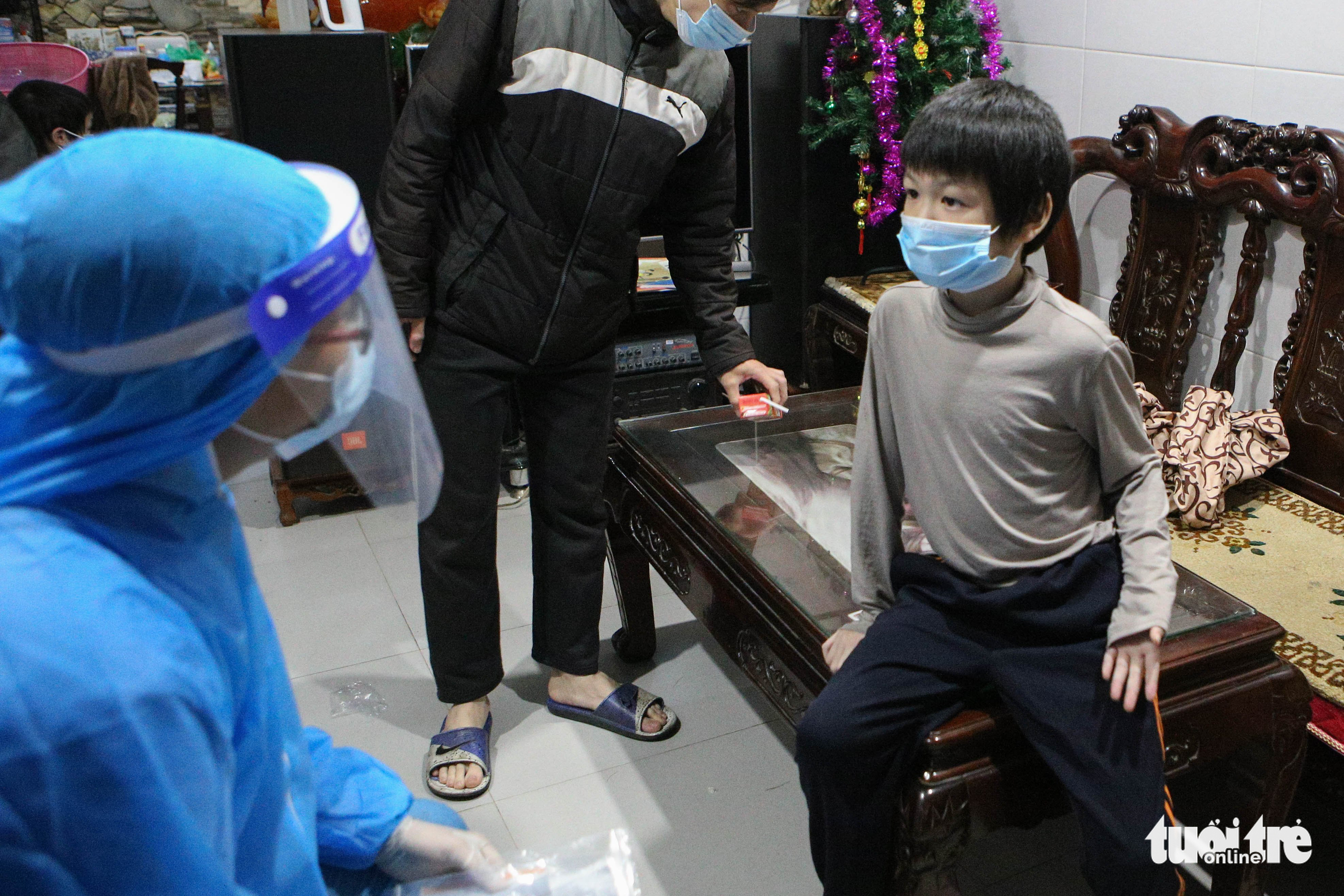 Tin sáng 12-3: Ca COVID-19 tăng rất cao nhưng tử vong giảm, tỉ lệ trên tổng ca nhiễm giảm sâu - Ảnh 3. Tin sáng 12-3: Ca COVID-19 tăng rất cao nhưng tử vong giảm, tỉ lệ trên tổng ca nhiễm giảm sâu - Ảnh 3.