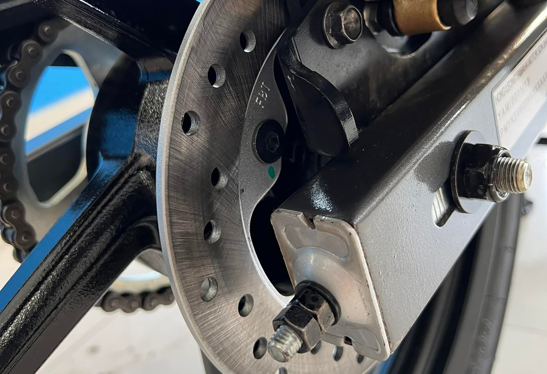 Dân buôn hét giá xe máy Yamaha 125ZR bản đặc biệt hơn 400 triệu đồng, ngang VinFast Fadil - Ảnh 6. Dân buôn hét giá xe máy Yamaha 125ZR bản đặc biệt hơn 400 triệu đồng, ngang VinFast Fadil - Ảnh 6.