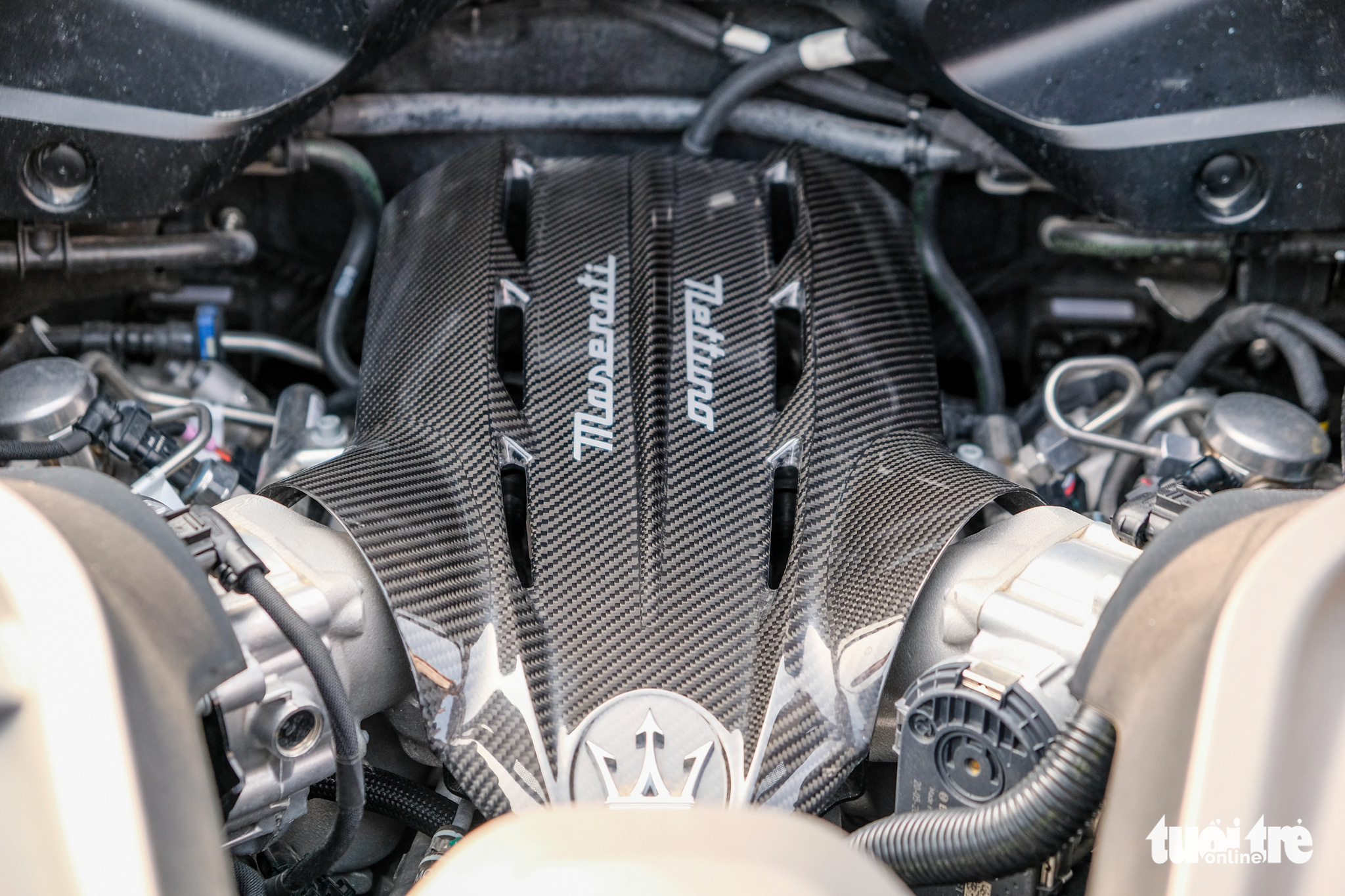 Khám phá Maserati MC20 mạ vàng độc nhất Việt Nam: Chi phí hơn 2 tỉ đồng, thi công 1.000 giờ - Ảnh 12. Khám phá Maserati MC20 mạ vàng độc nhất Việt Nam: Chi phí hơn 2 tỉ đồng, thi công 1.000 giờ - Ảnh 12.