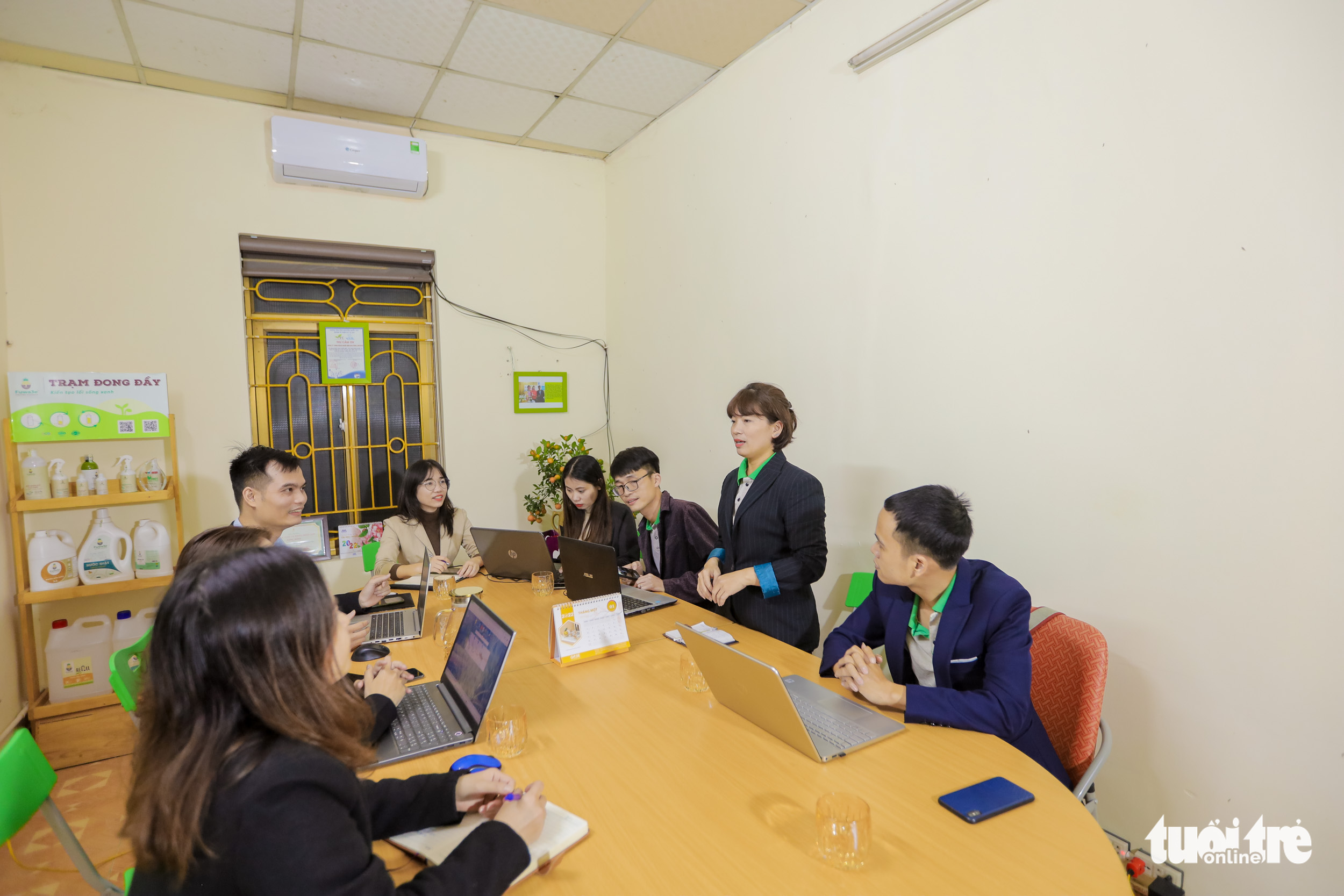 Khởi nghiệp biến vỏ dứa thành tiền - Ảnh 5. Khởi nghiệp biến vỏ dứa thành tiền - Ảnh 5.