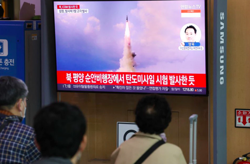 Triều Tiên xác nhận phóng thử tên lửa đạn đạo mới bay hơn 1.000km - Ảnh 1. Triều Tiên xác nhận phóng thử tên lửa đạn đạo mới bay hơn 1.000km - Ảnh 1.