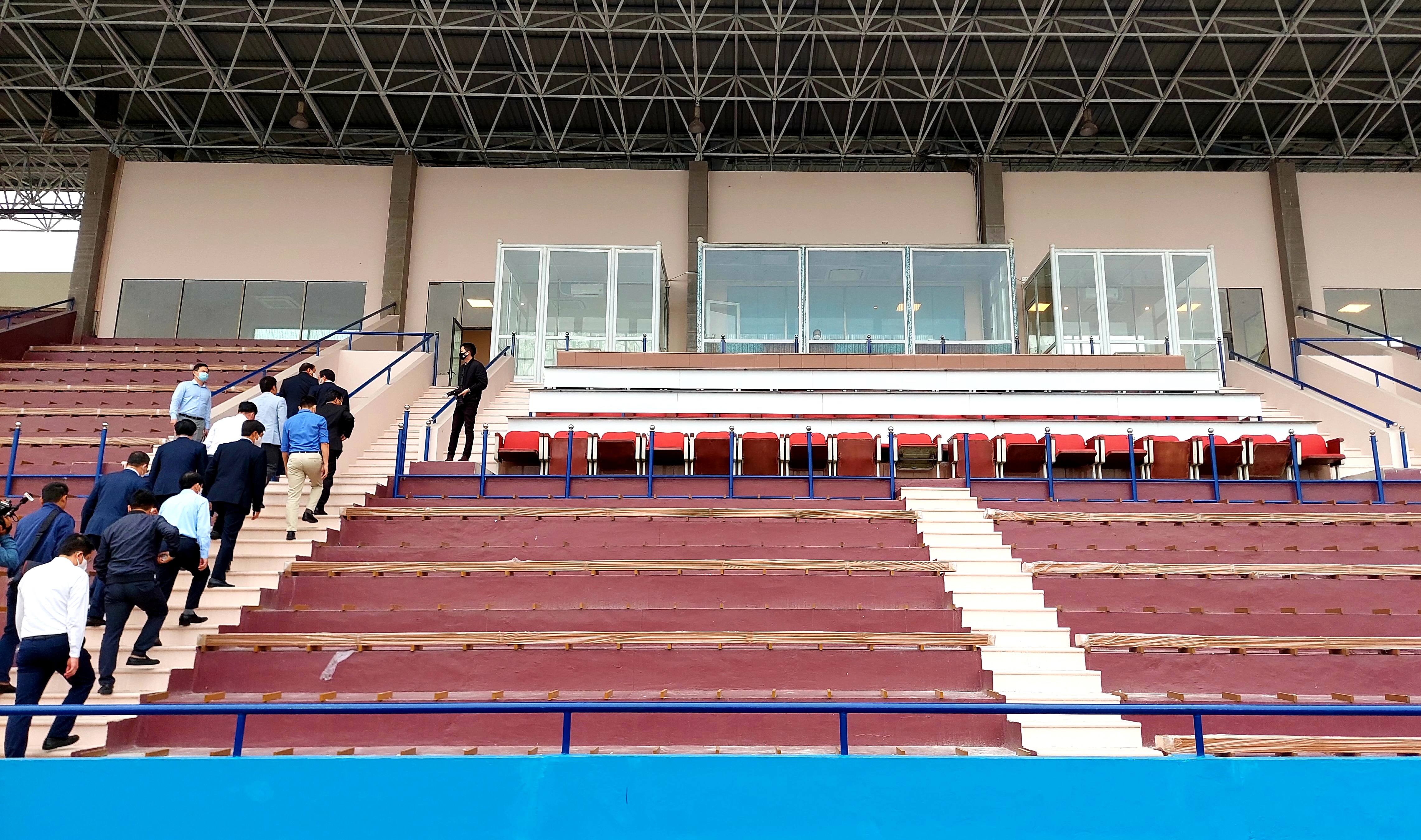 Sân Việt Trì chào đón thầy trò HLV Park Hang Seo đến thi đấu SEA Games 31 - Ảnh 2. Sân Việt Trì chào đón thầy trò HLV Park Hang Seo đến thi đấu SEA Games 31 - Ảnh 2.