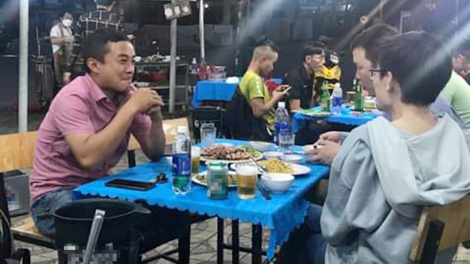 Thử thách bia rượu, coi chừng ngộ độc cấp - Ảnh 1. Thử thách bia rượu, coi chừng ngộ độc cấp - Ảnh 1.