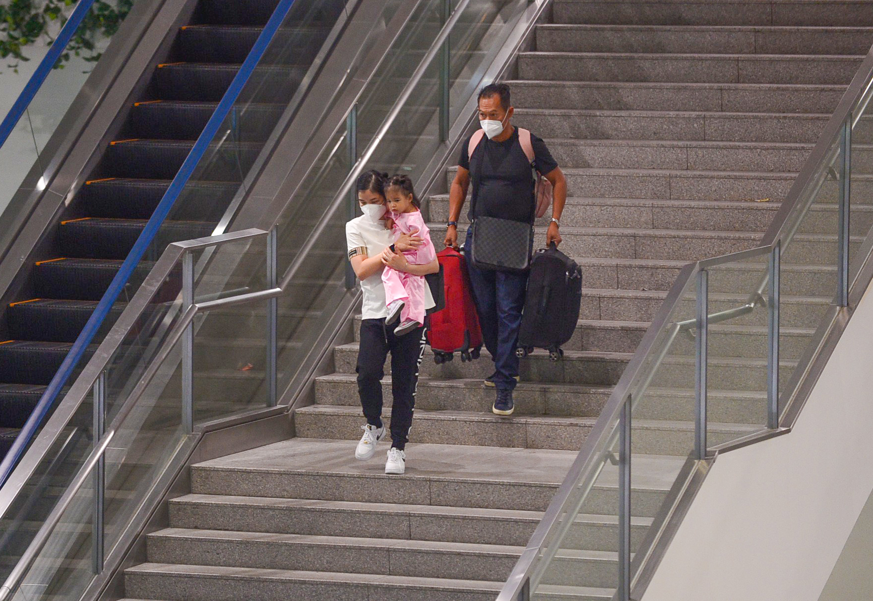 Bay quốc tế lại: Hàng nhiều hơn khách! - Ảnh 1. Bay quốc tế lại: Hàng nhiều hơn khách! - Ảnh 1.