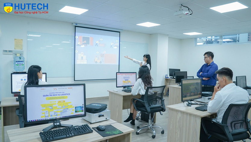 Điểm trung bình không ‘đụng trần’, làm sao để tăng cơ hội khi xét học bạ? - Ảnh 3. Điểm trung bình không ‘đụng trần’, làm sao để tăng cơ hội khi xét học bạ? - Ảnh 3.