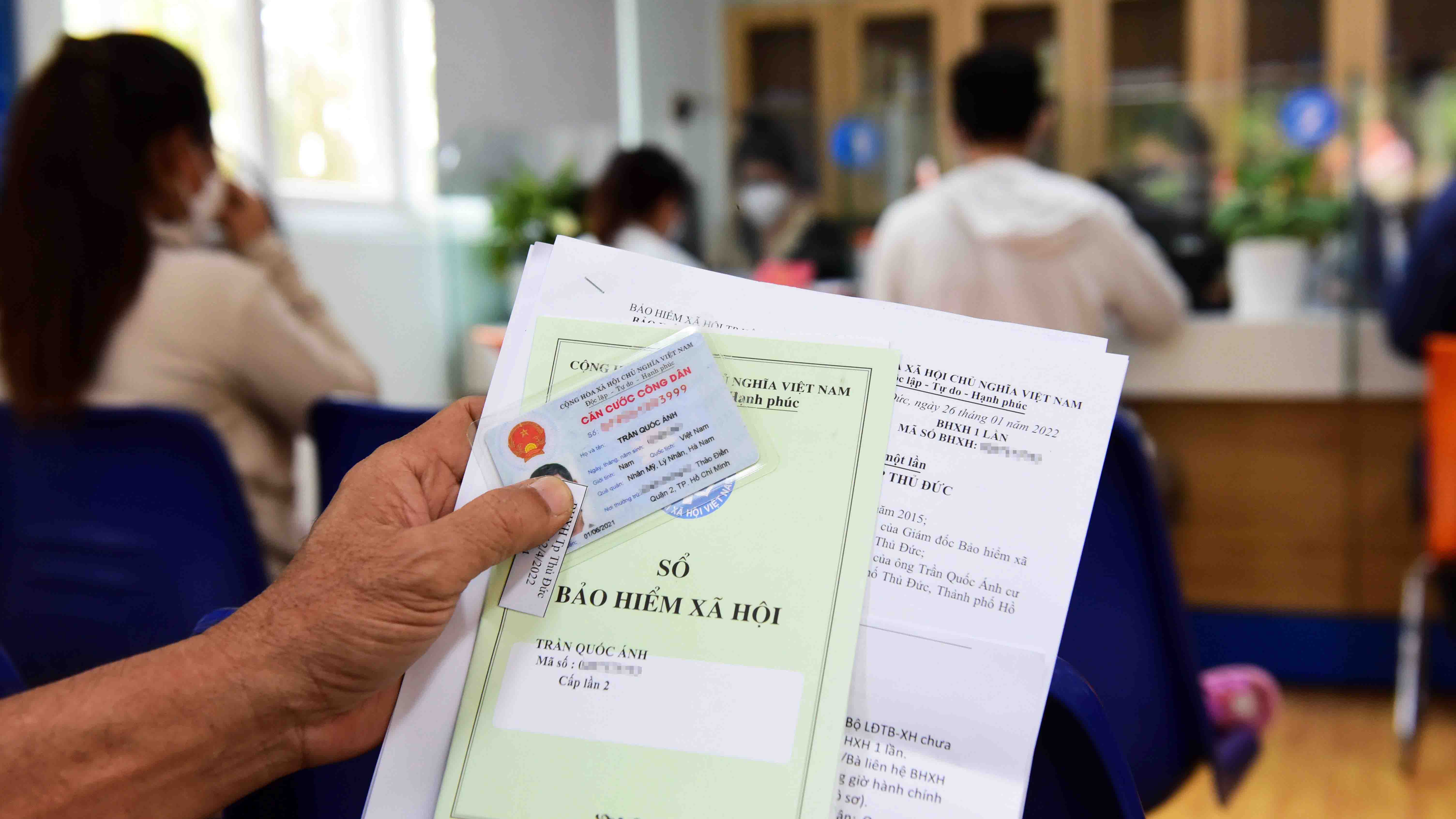 Rút bảo hiểm xã hội một lần: Nhiều đề xuất giải bài toán khó - Ảnh 1. Rút bảo hiểm xã hội một lần: Nhiều đề xuất giải bài toán khó - Ảnh 1.