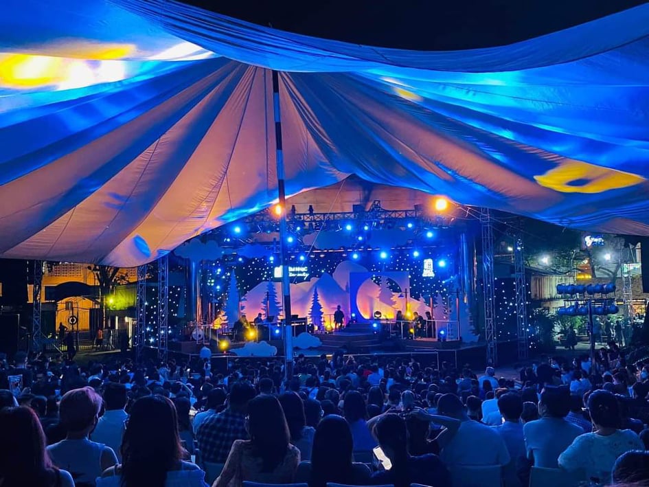 Sân khấu ca nhạc Trống Đồng hồi sinh, rộn tiếng ca trở lại - Ảnh 2. Sân khấu ca nhạc Trống Đồng hồi sinh, rộn tiếng ca trở lại - Ảnh 2.